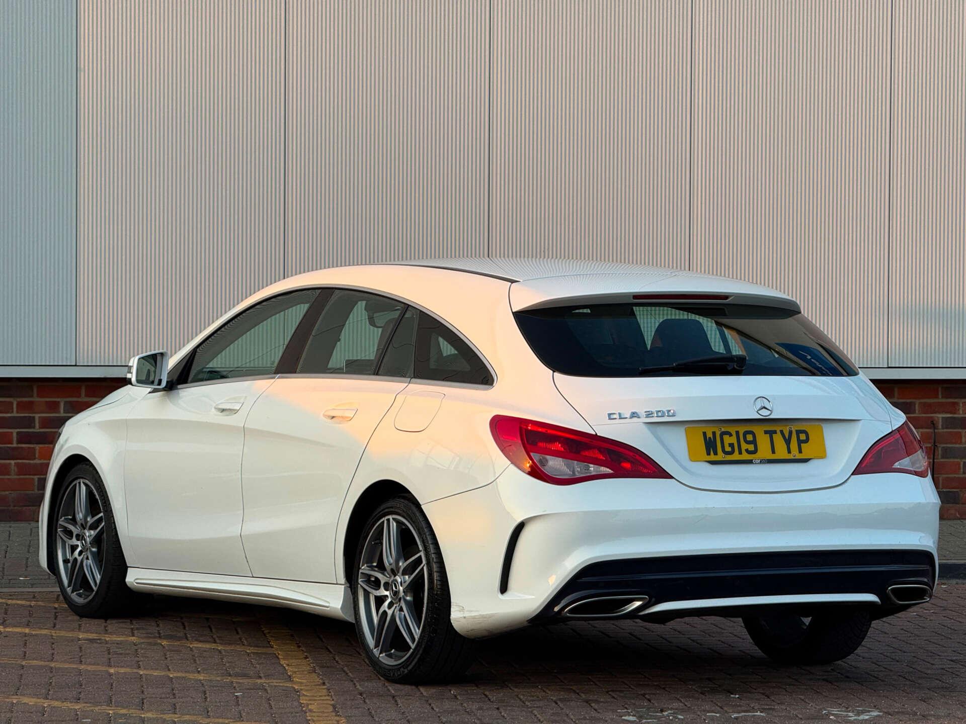 Mercedes-Benz Cla view 4