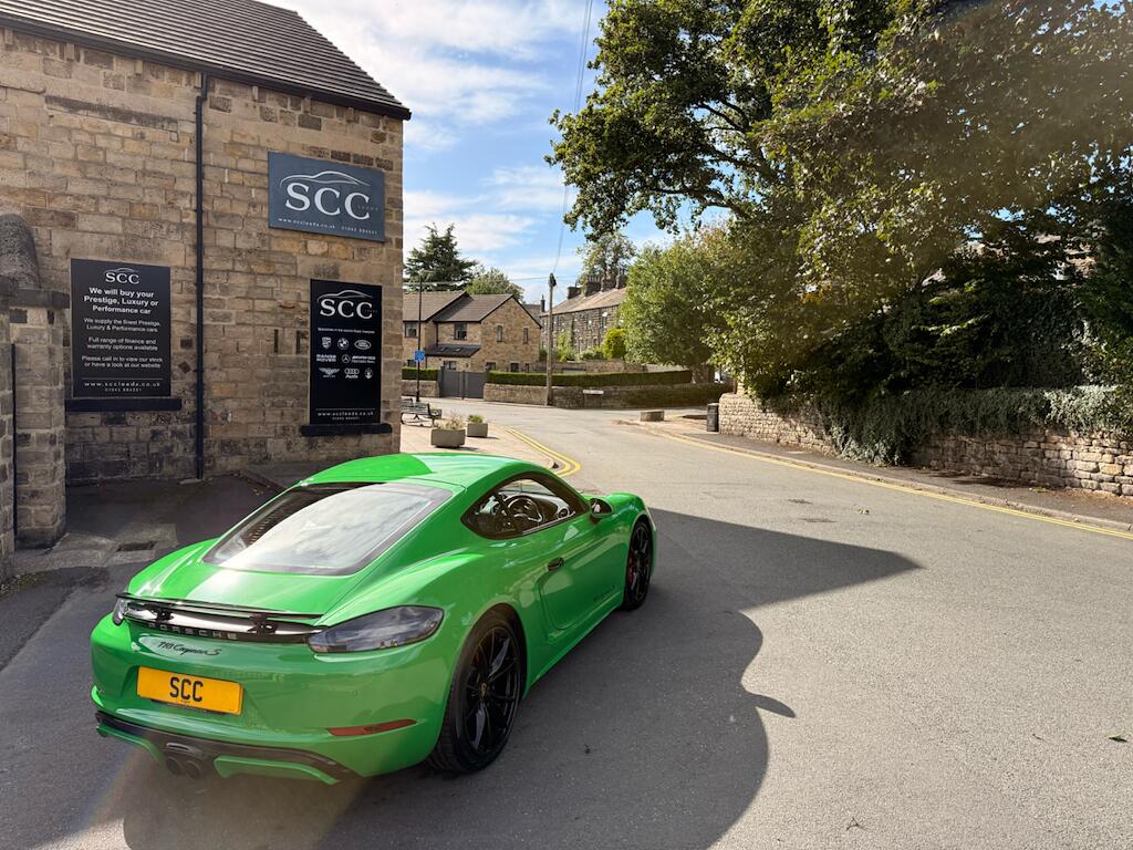 Porsche Cayman view 12