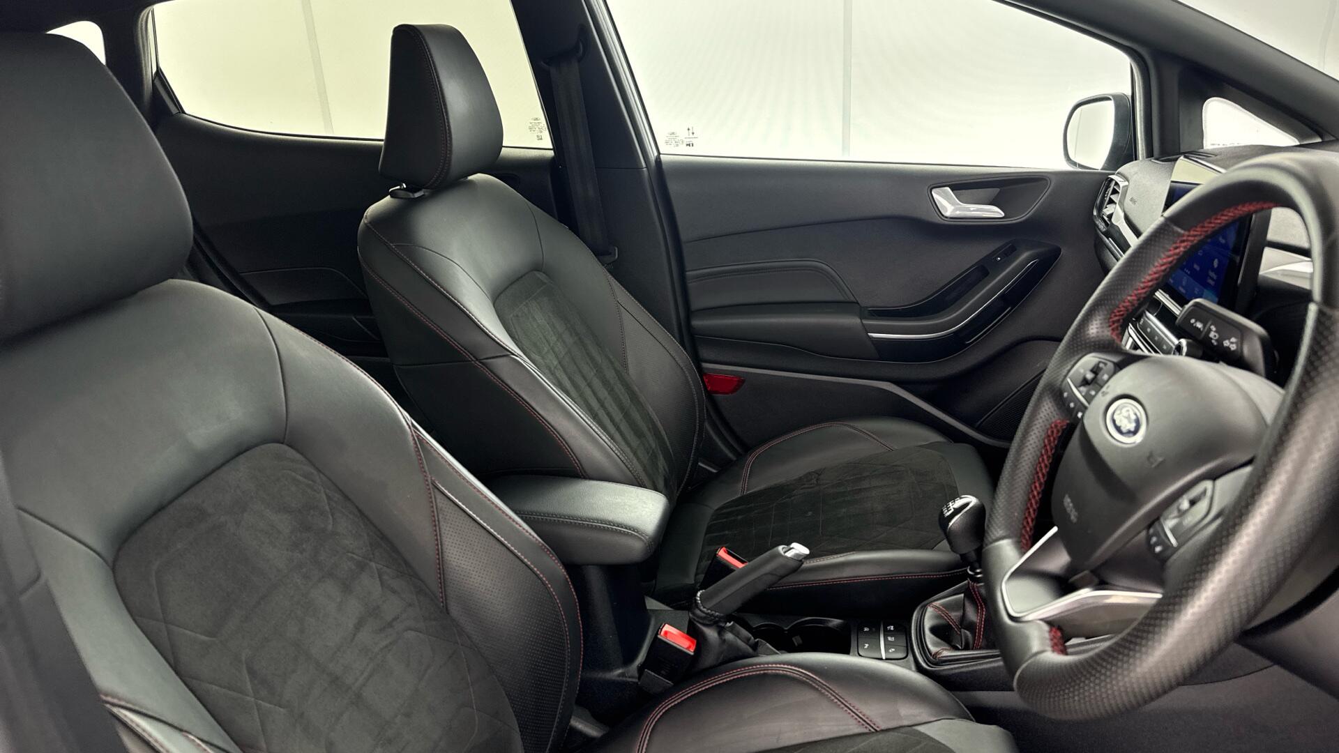 Ford Fiesta view 26