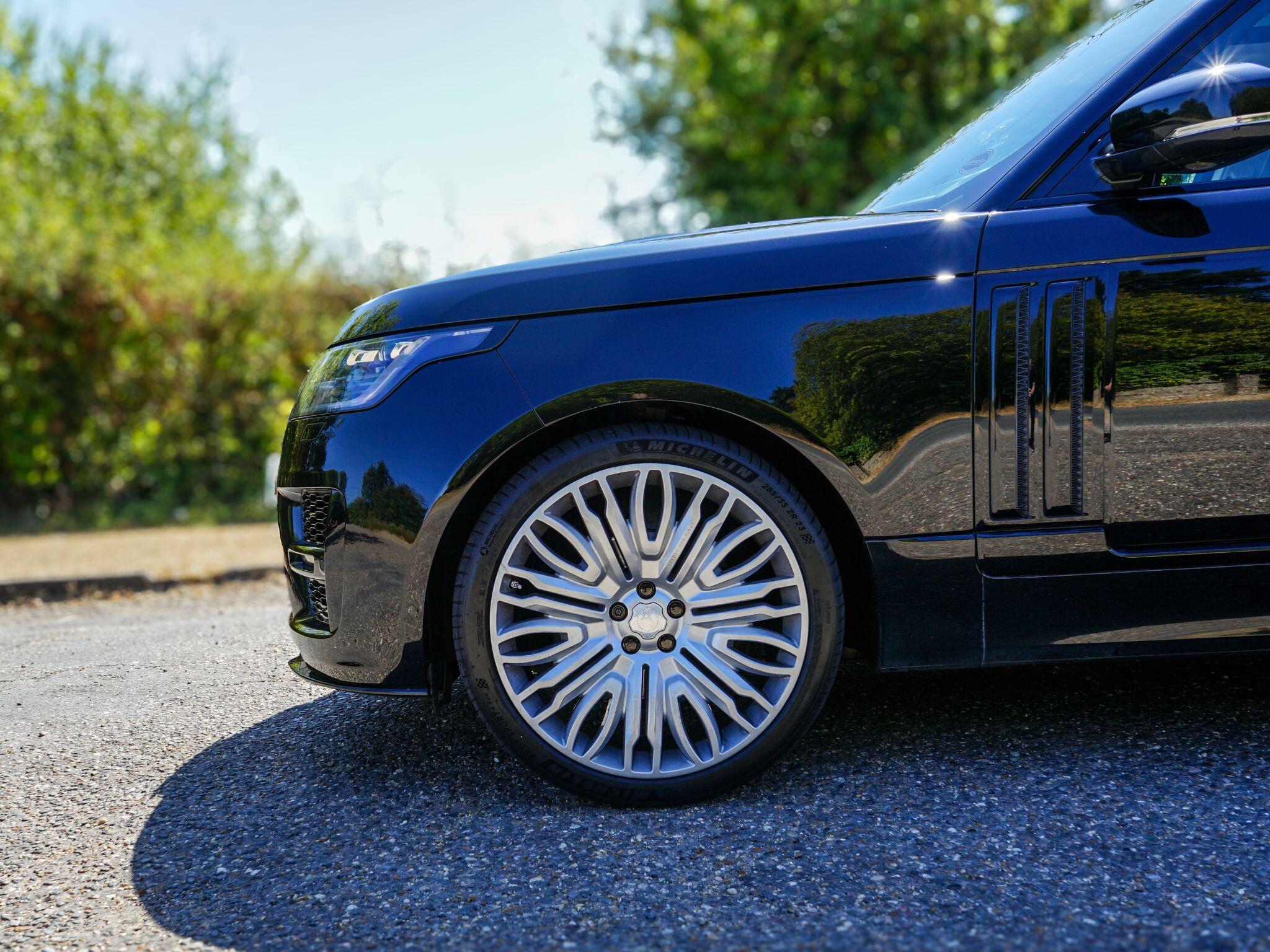 Land Rover Range Rover view 5