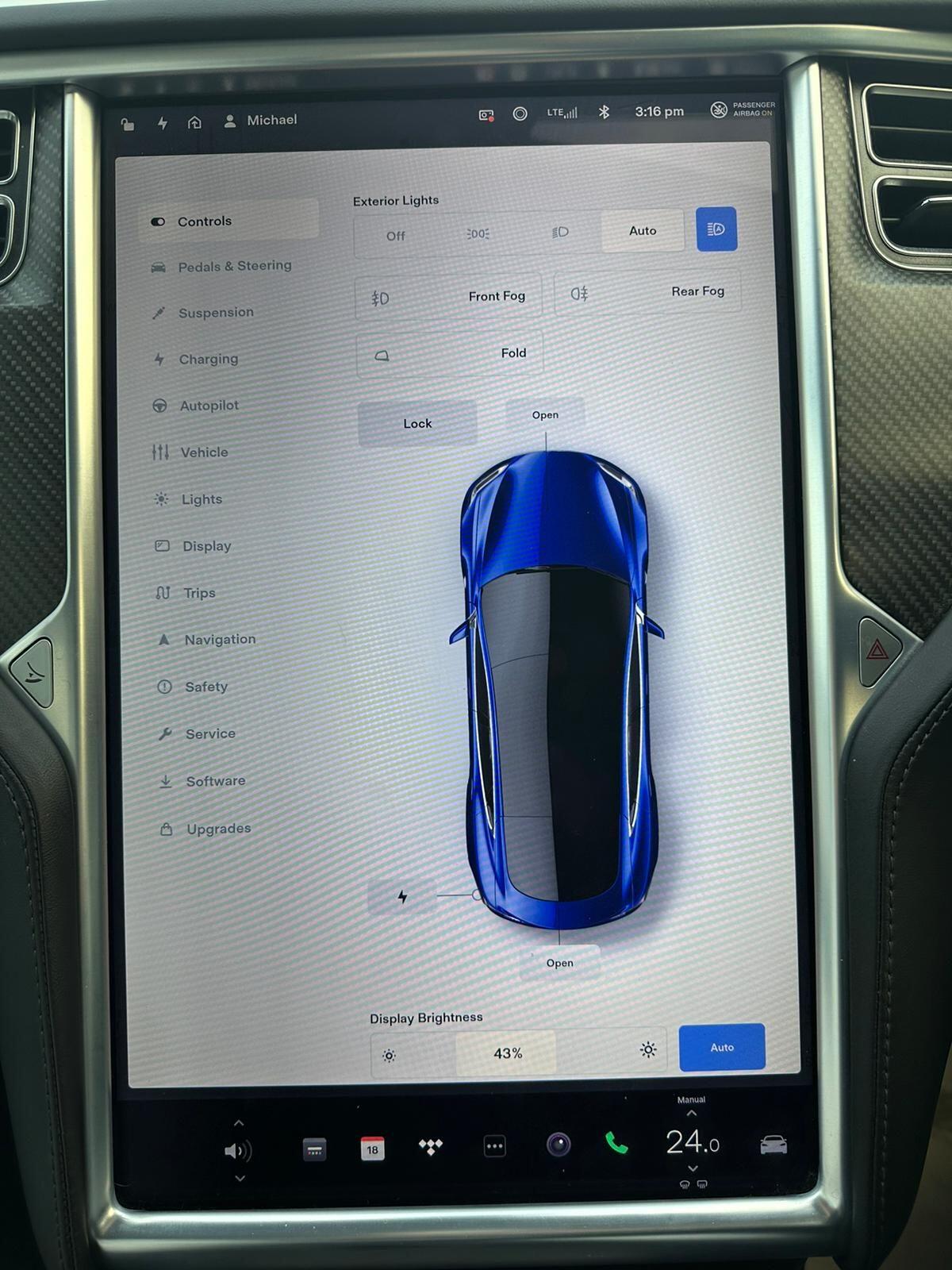 2018 Tesla Model S 75D (Dual Motor) Auto 4WD 5dr • 50,297 miles image 22
