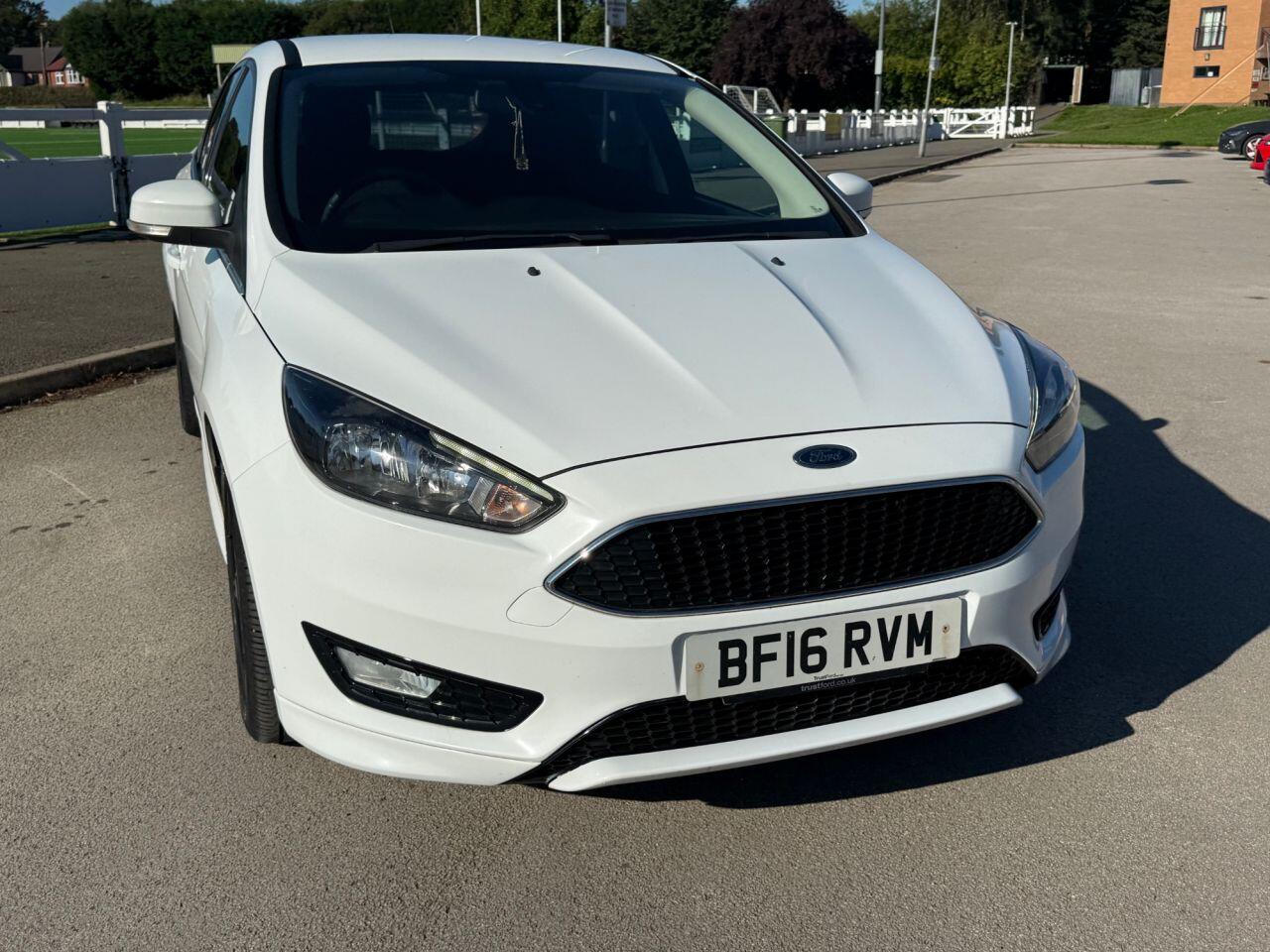 Ford Focus view 15