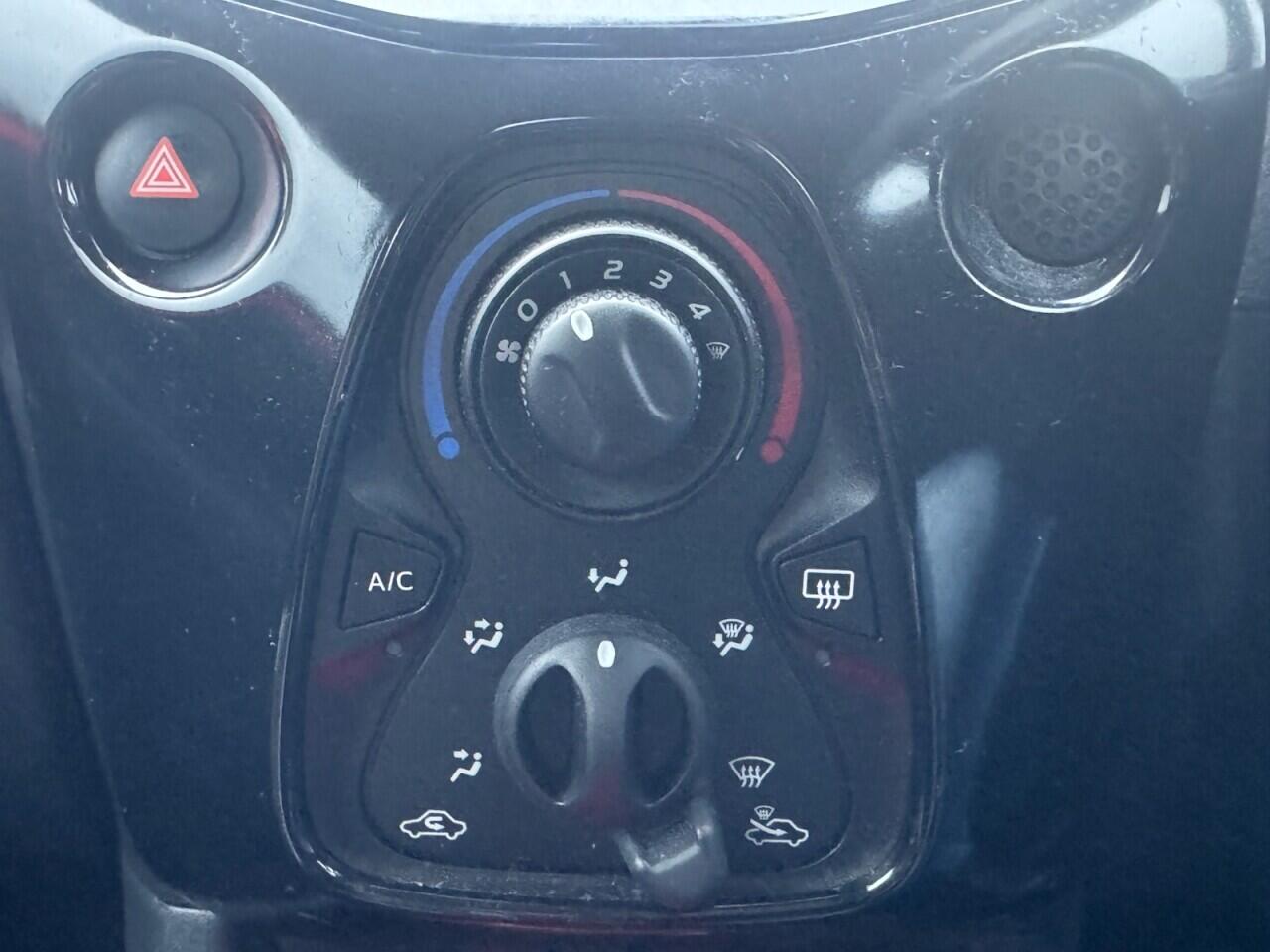 Toyota Aygo view 34