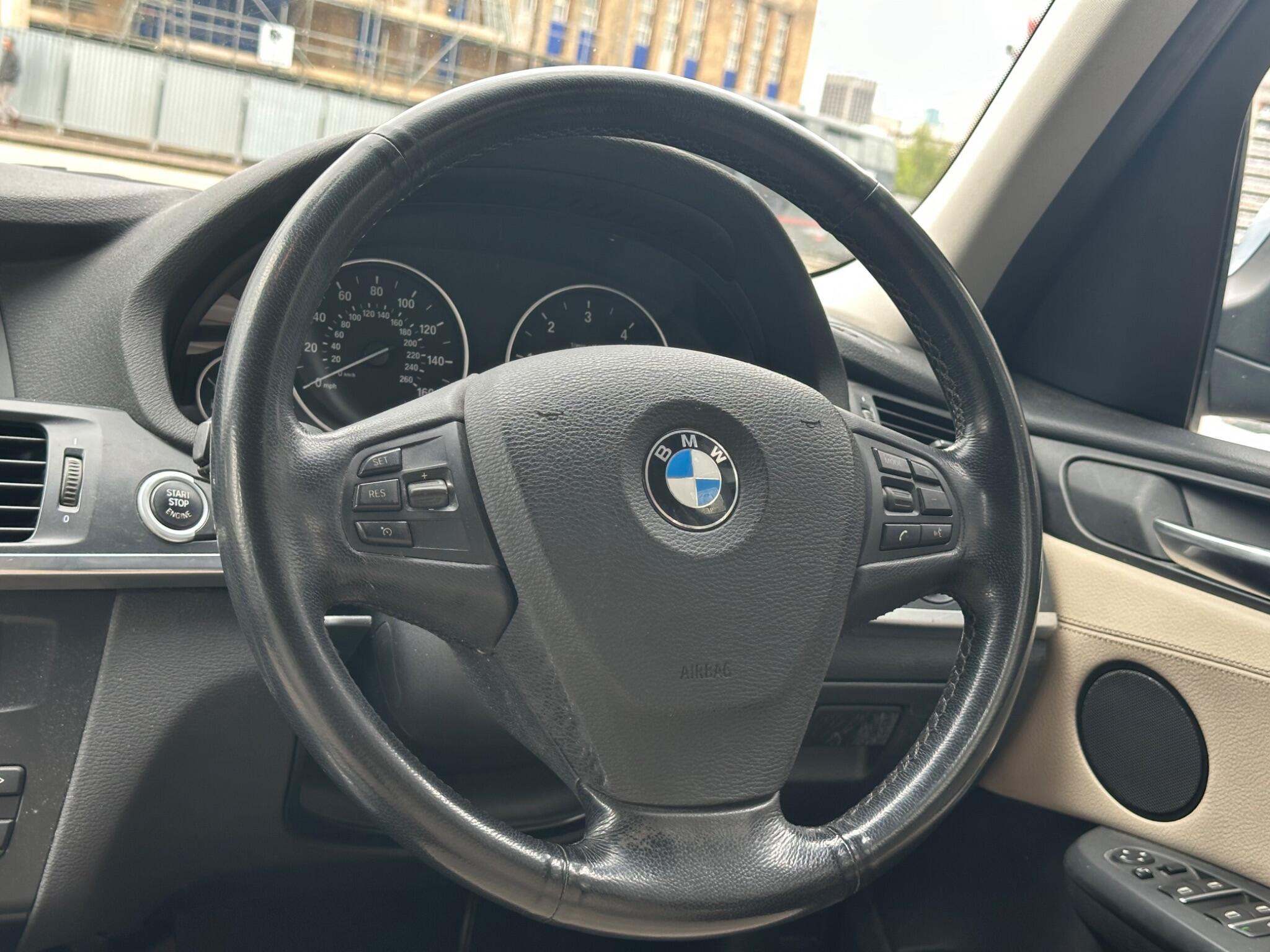 BMW X3 view 34