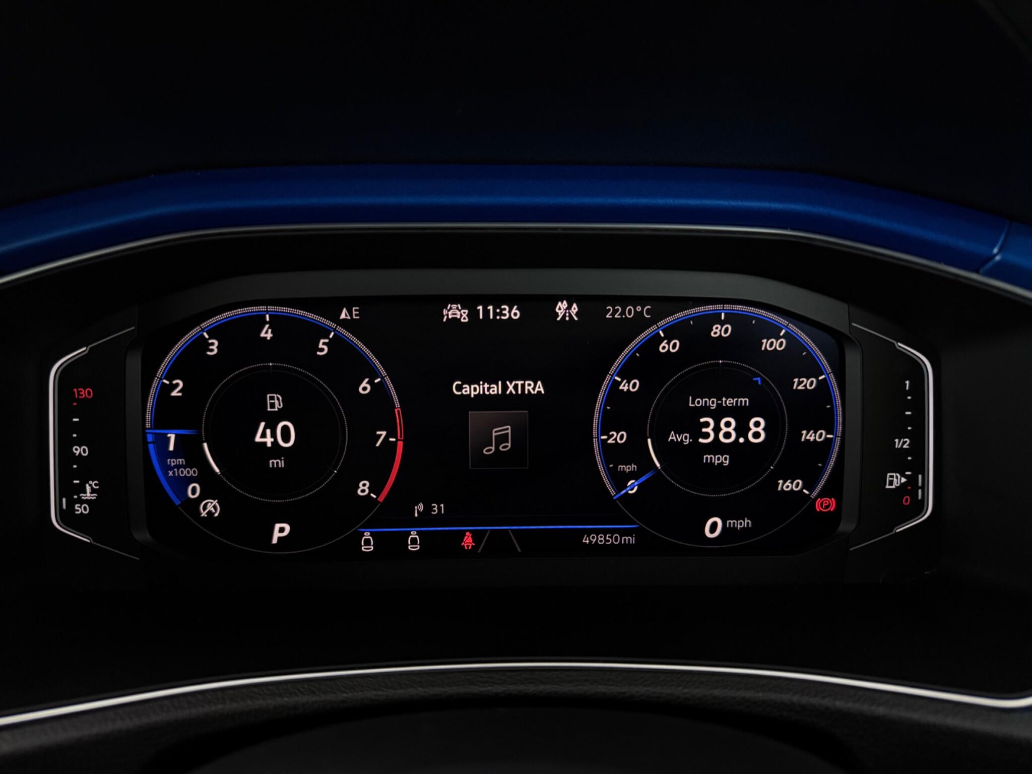 Volkswagen T-Roc view 15