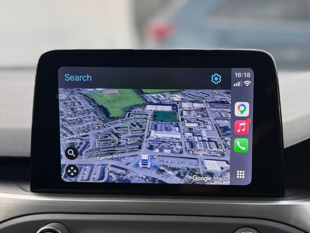 Ford Focus view 3