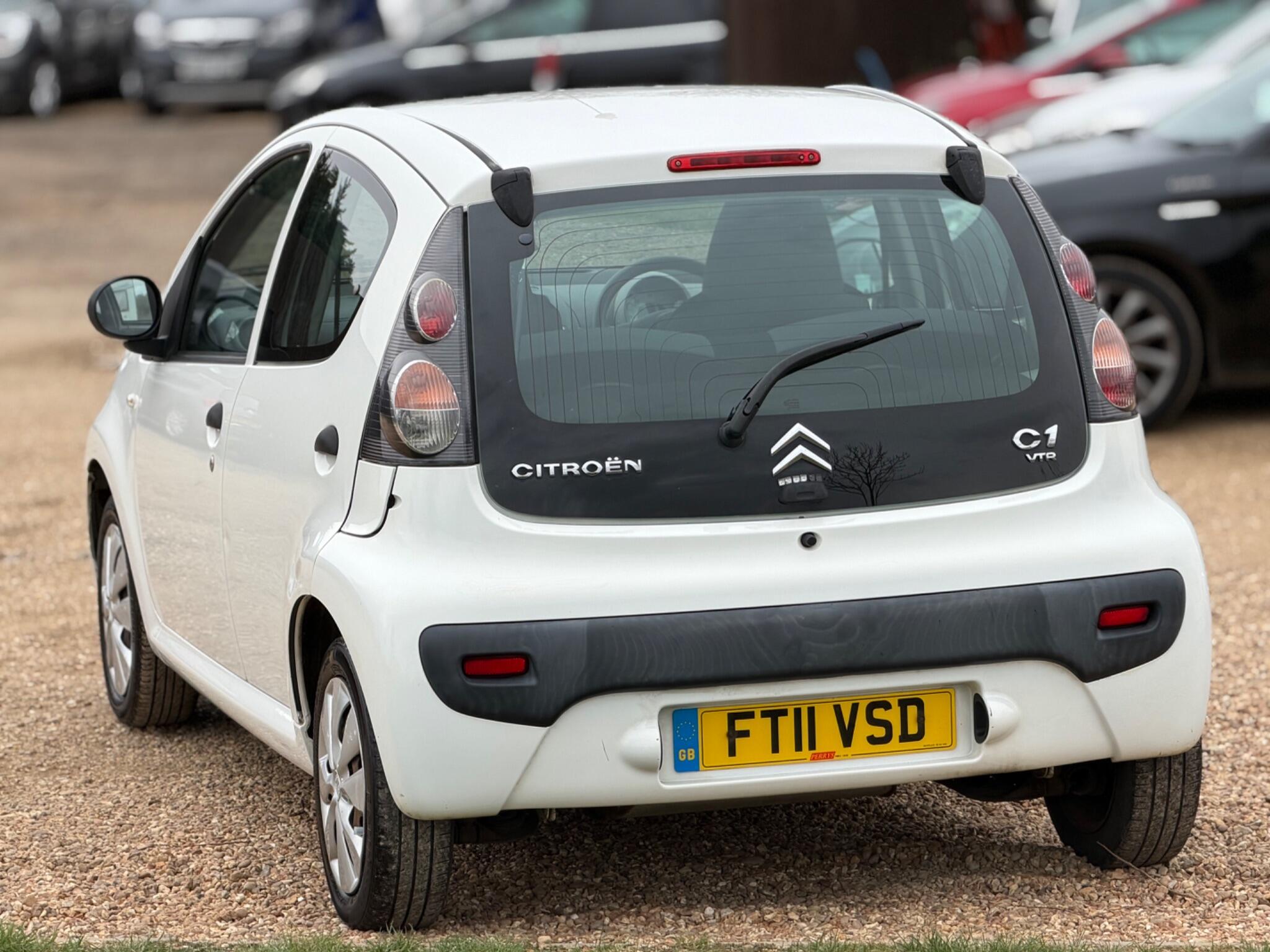 2011 Citroen C1 1.0i VTR Euro 5 5dr image 10