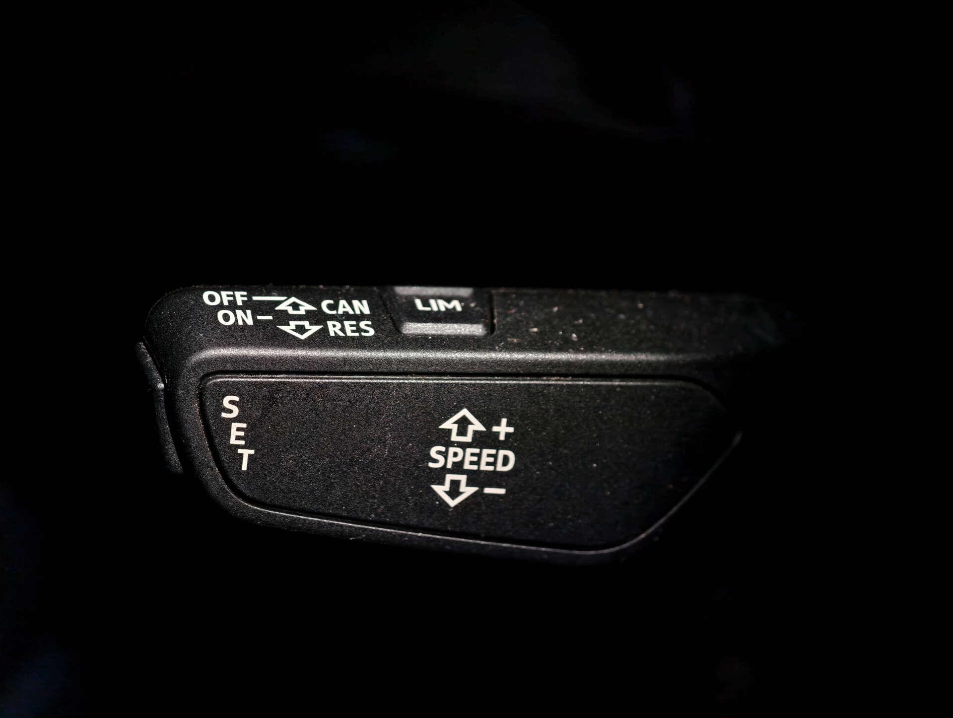 Audi Q7 view 28