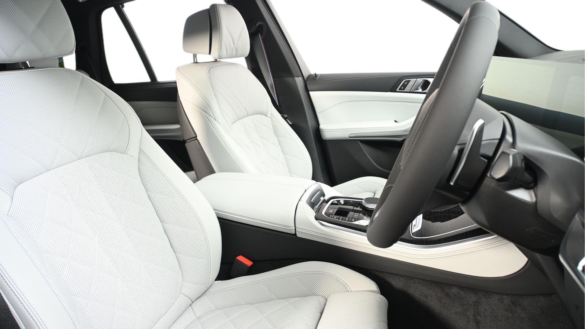 BMW X5 view 11
