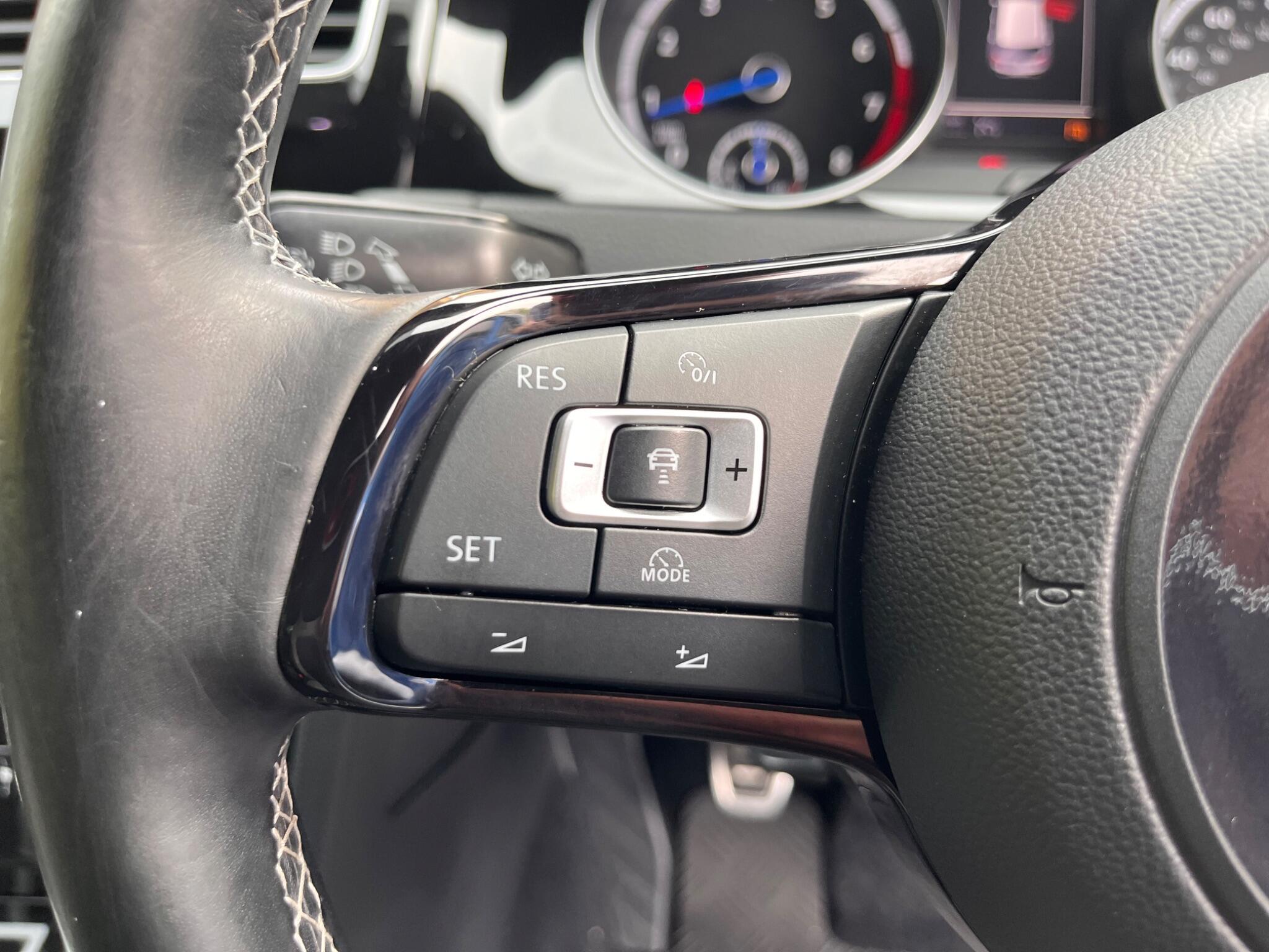 Volkswagen Golf view 27