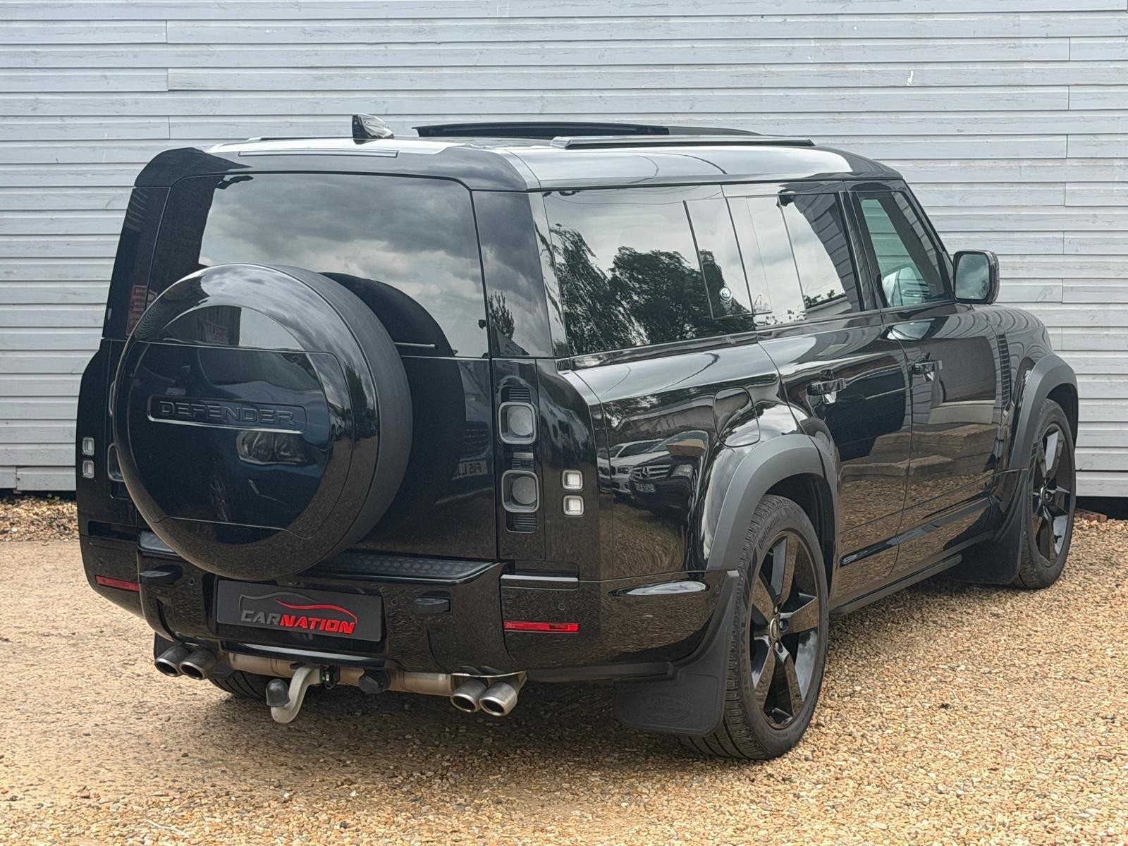 Land Rover Defender 130 view 12