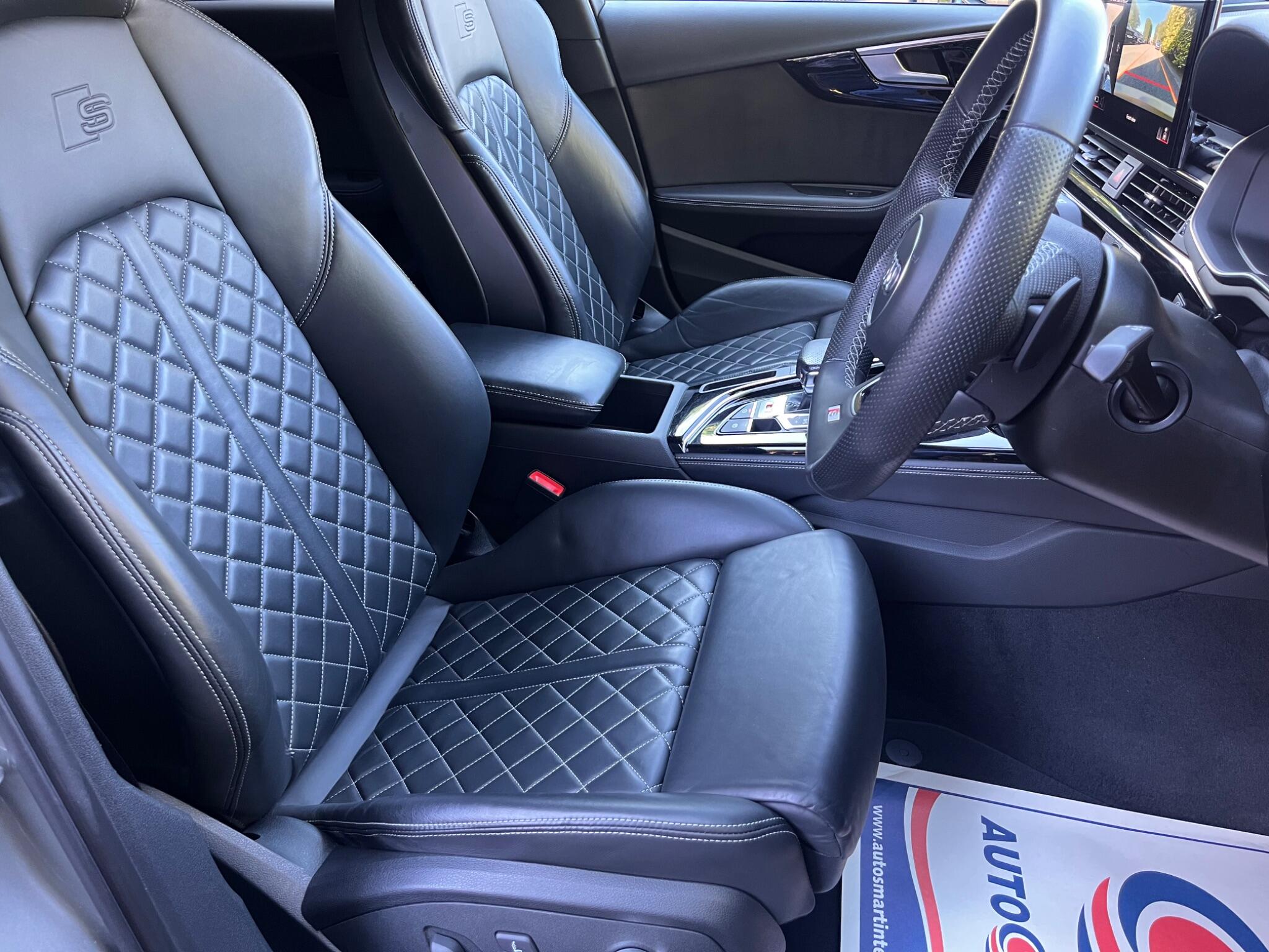 Audi S4 view 23
