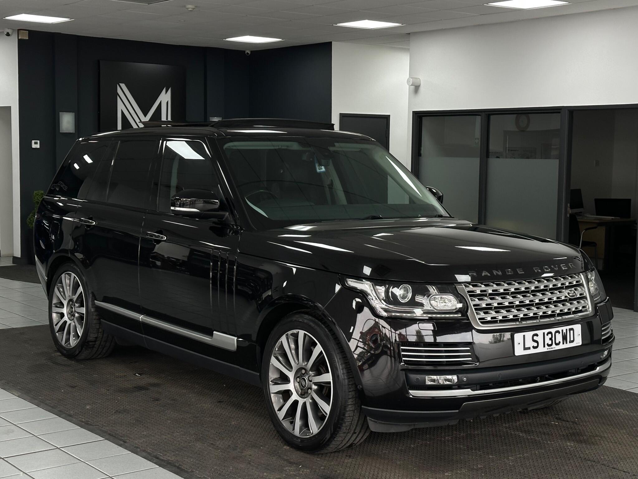 Land Rover Range Rover view 2