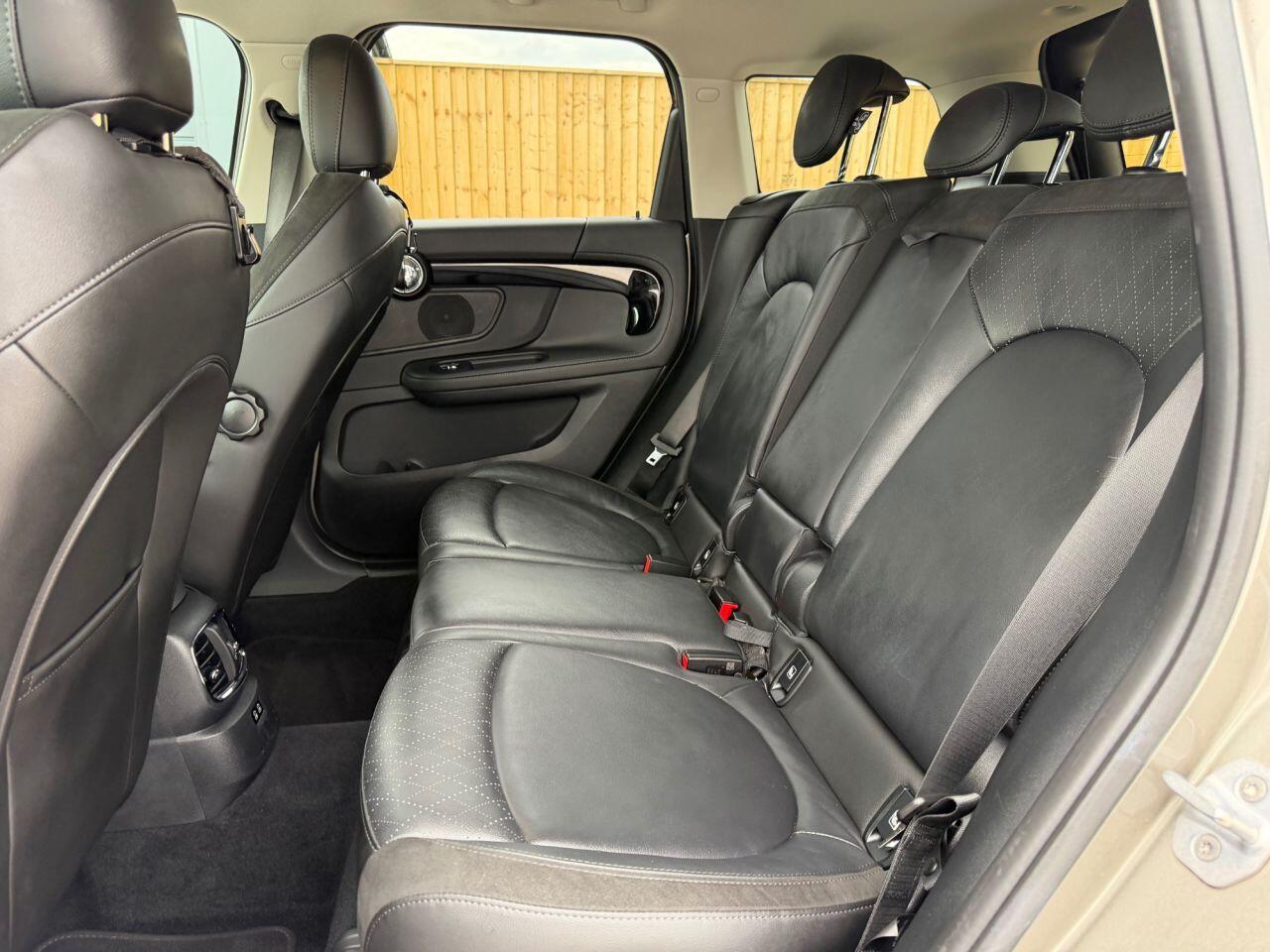 Mini Countryman view 22