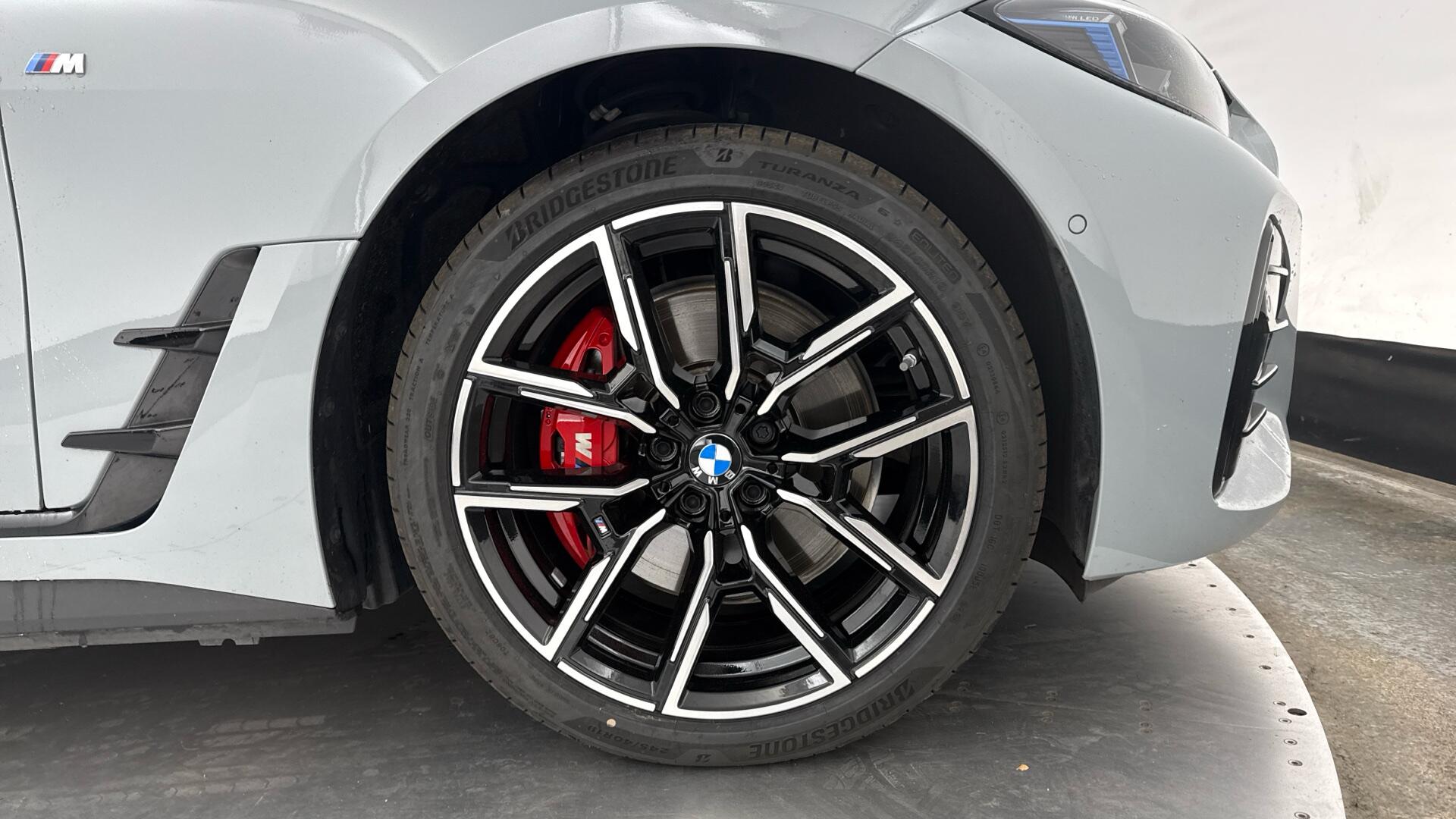 BMW i4 view 14