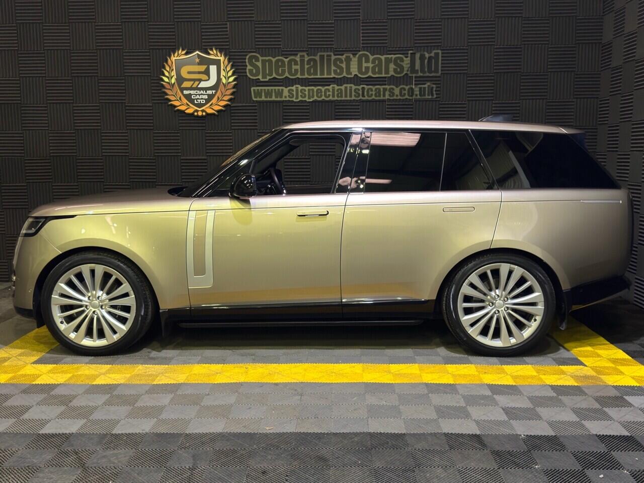 Land Rover Range Rover view 24