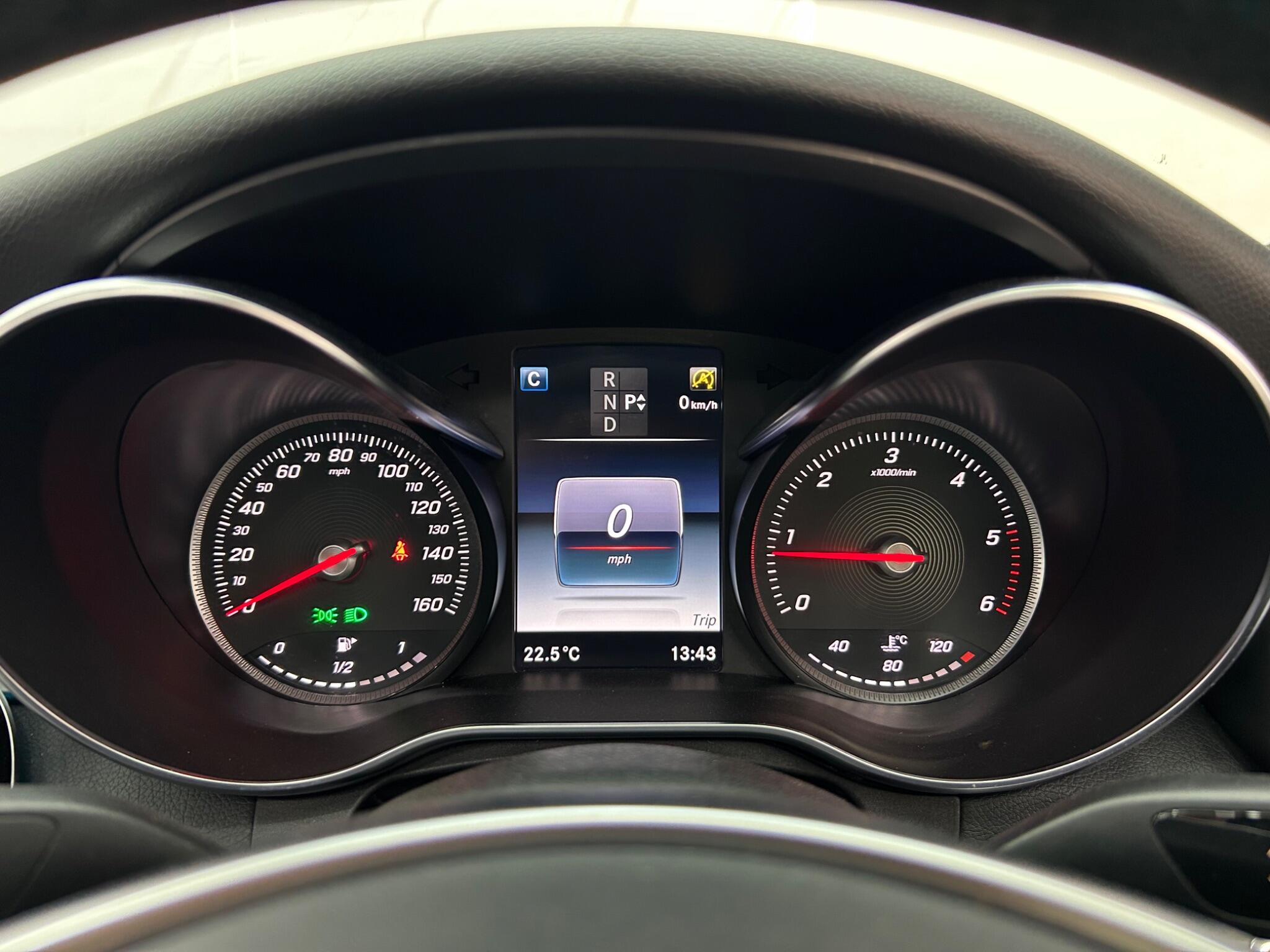 Mercedes-Benz C Class view 38