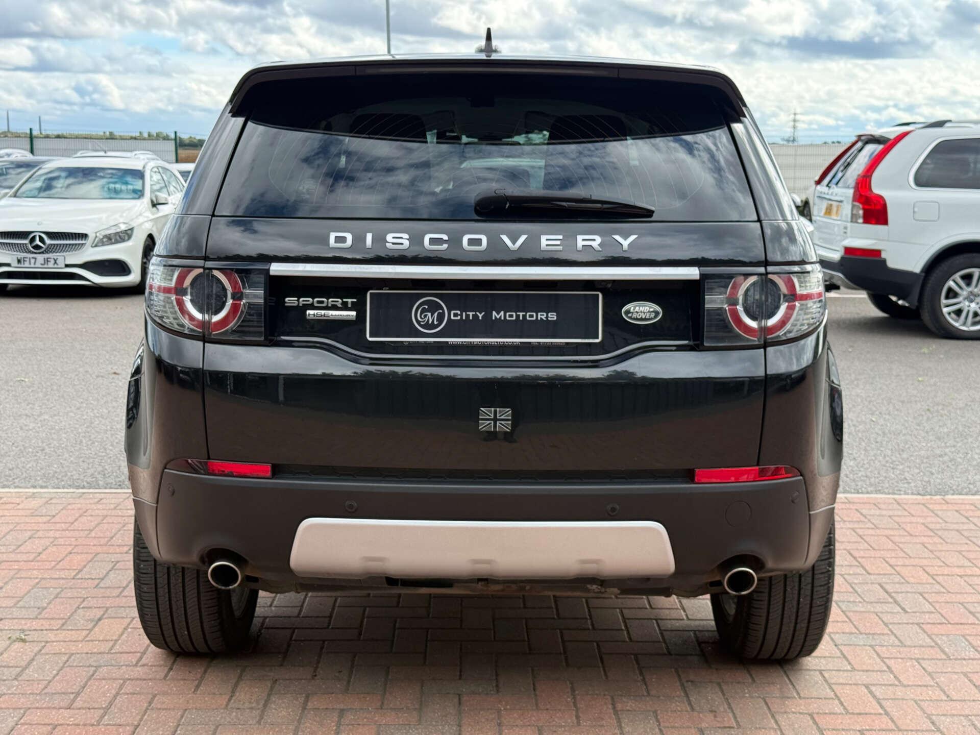 Land Rover Discovery Sport view 24