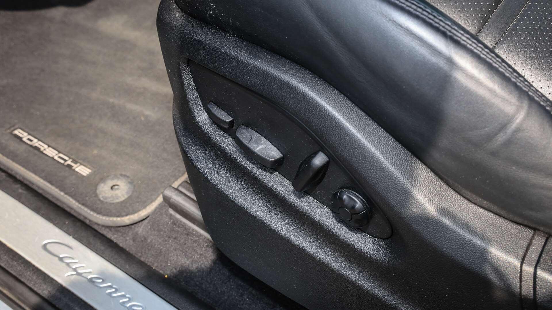 Porsche Cayenne view 25