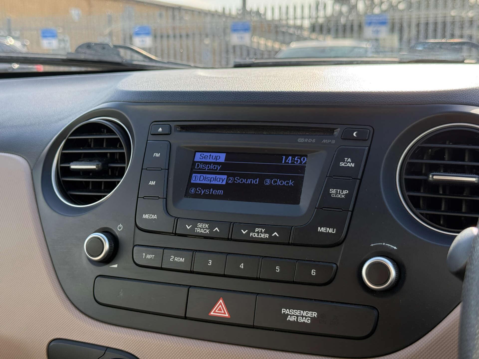 Hyundai I10 view 13