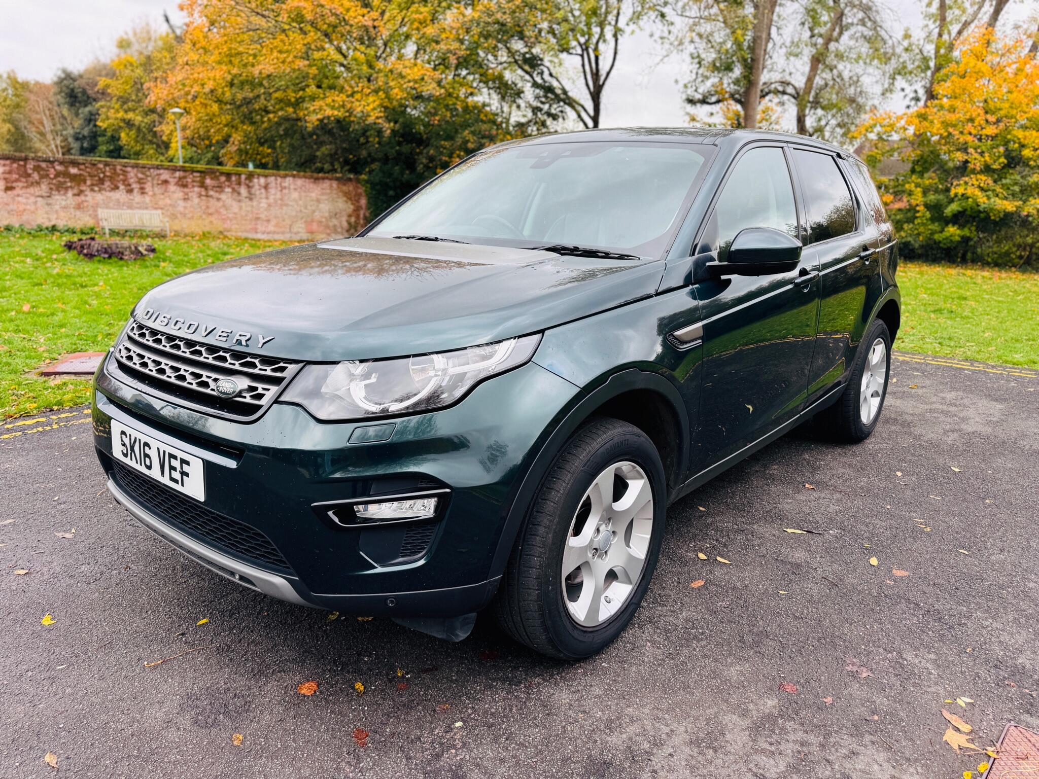 2016 Land Rover Discovery Sport 2.0 TD4 SE Tech 4WD Euro 6 (s/s) 5dr (5 Seat) • 100,000 miles image 9