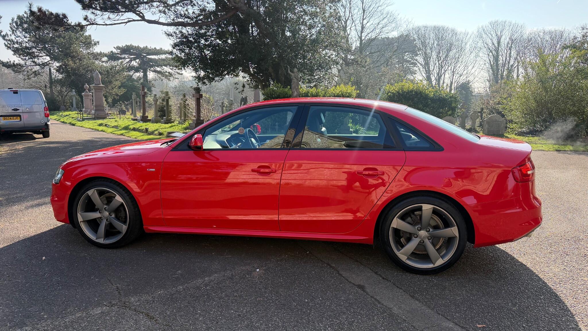 Audi A4 view 14
