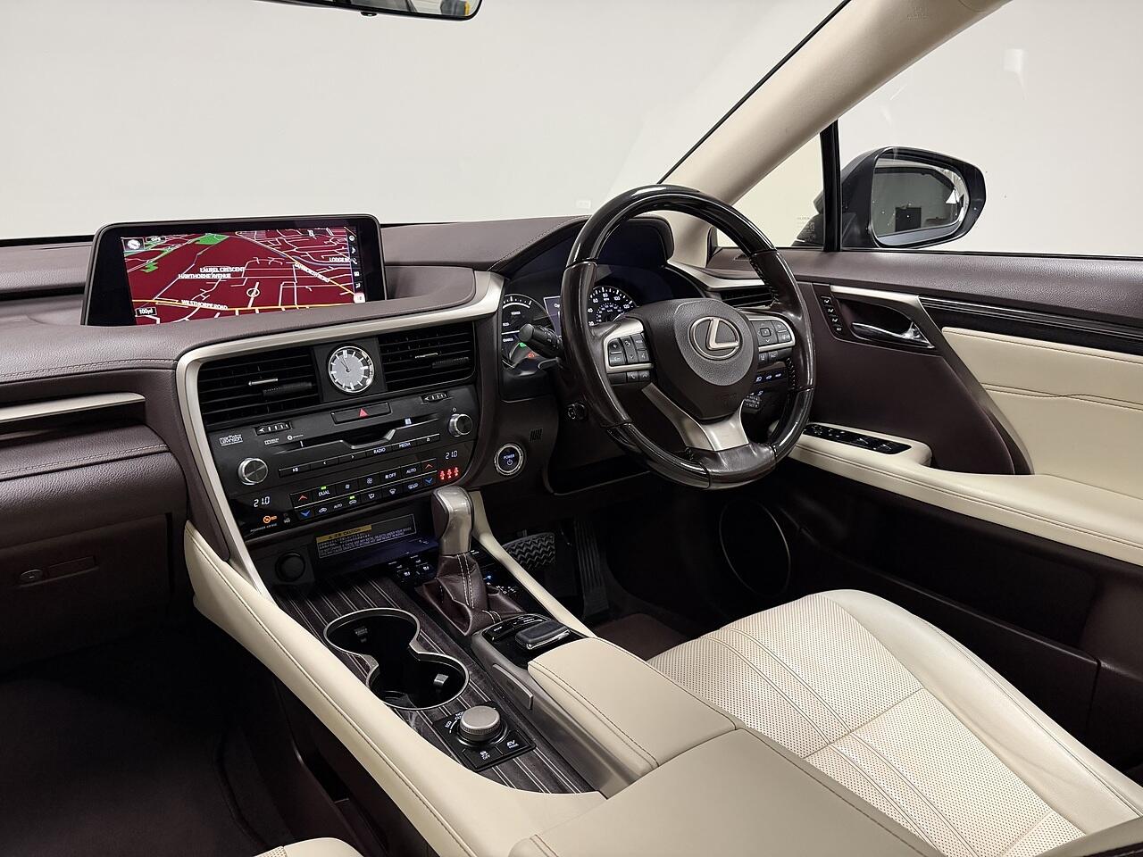 Lexus RX view 21
