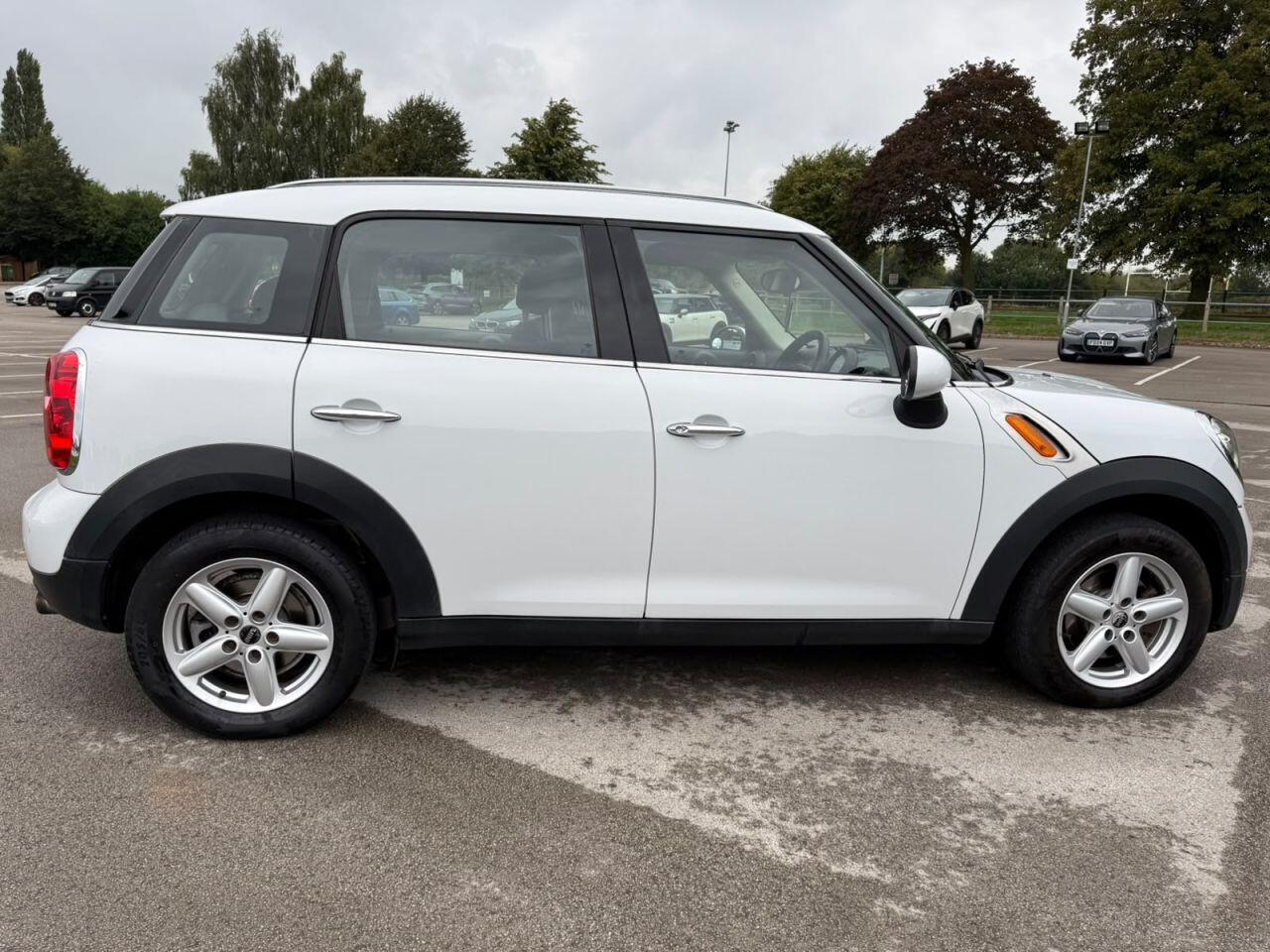 Mini Countryman view 34
