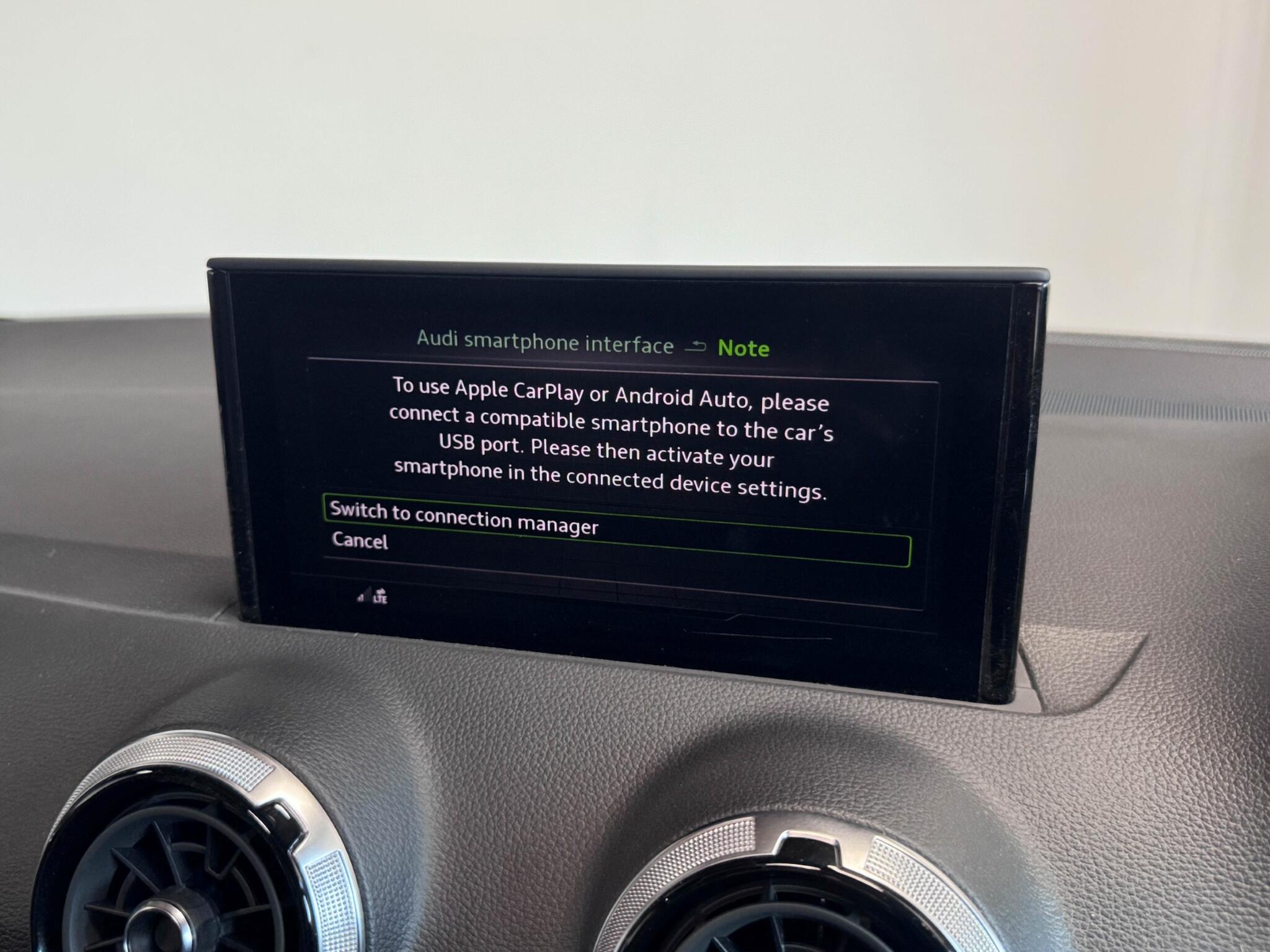 Audi SQ2 view 11