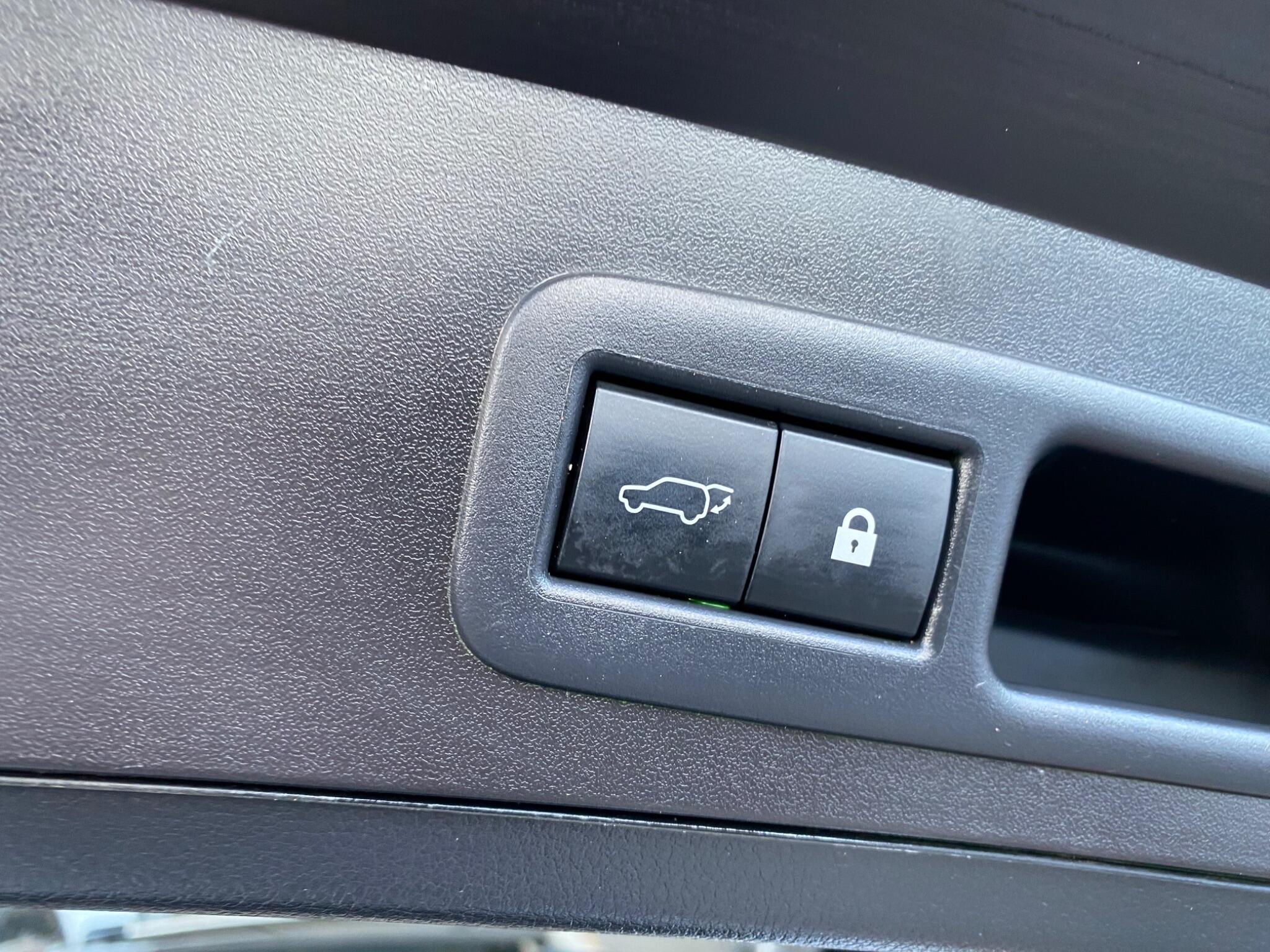 Lexus Ux view 42