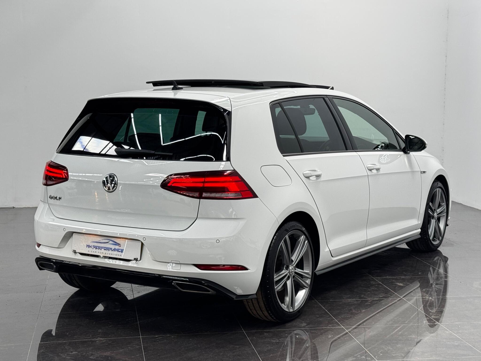 Volkswagen Golf view 20