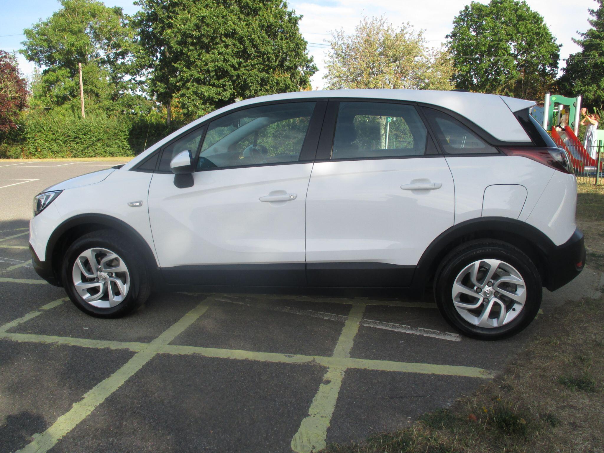 Vauxhall Crossland X view 16