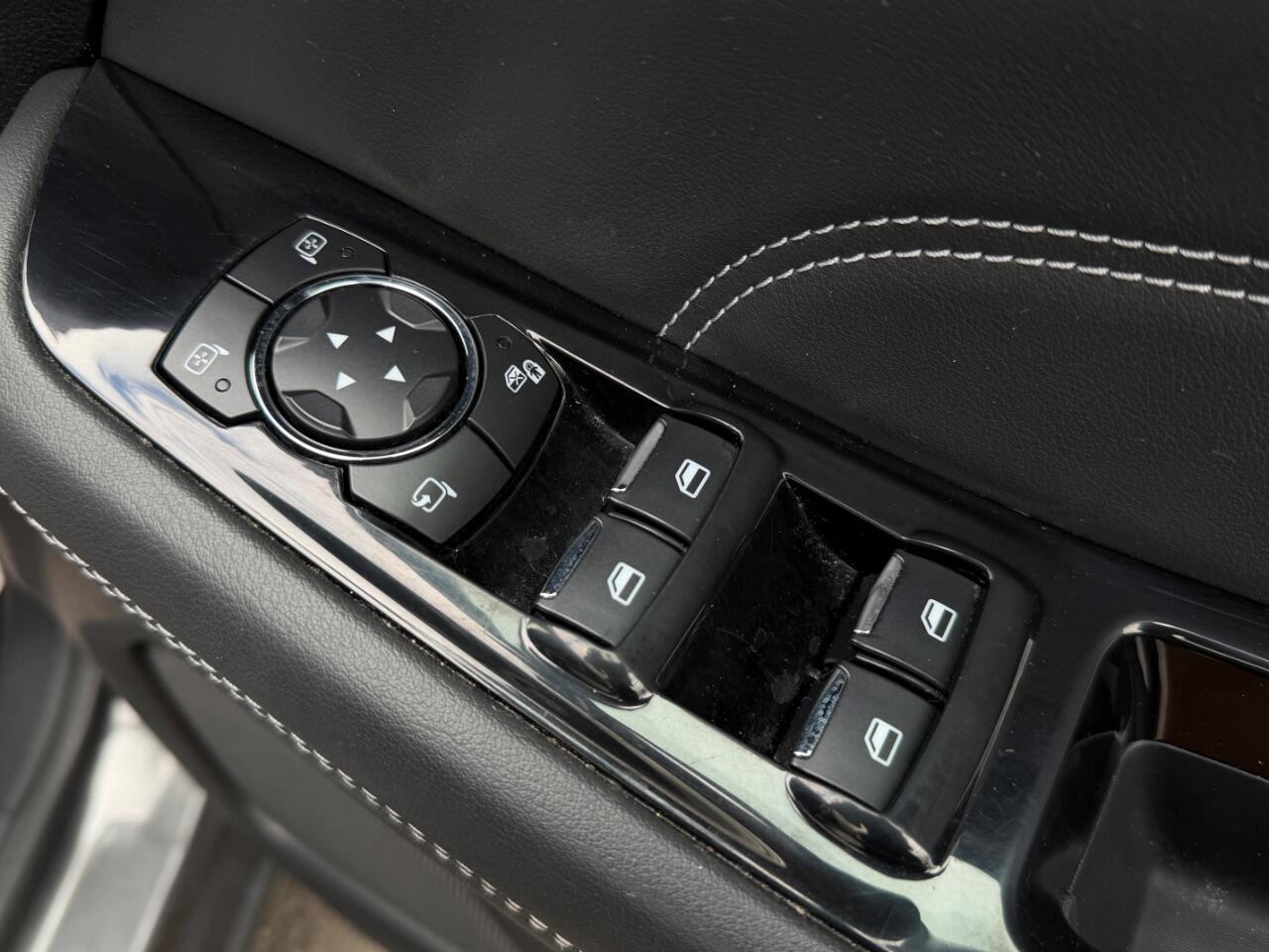 Ford Galaxy view 32