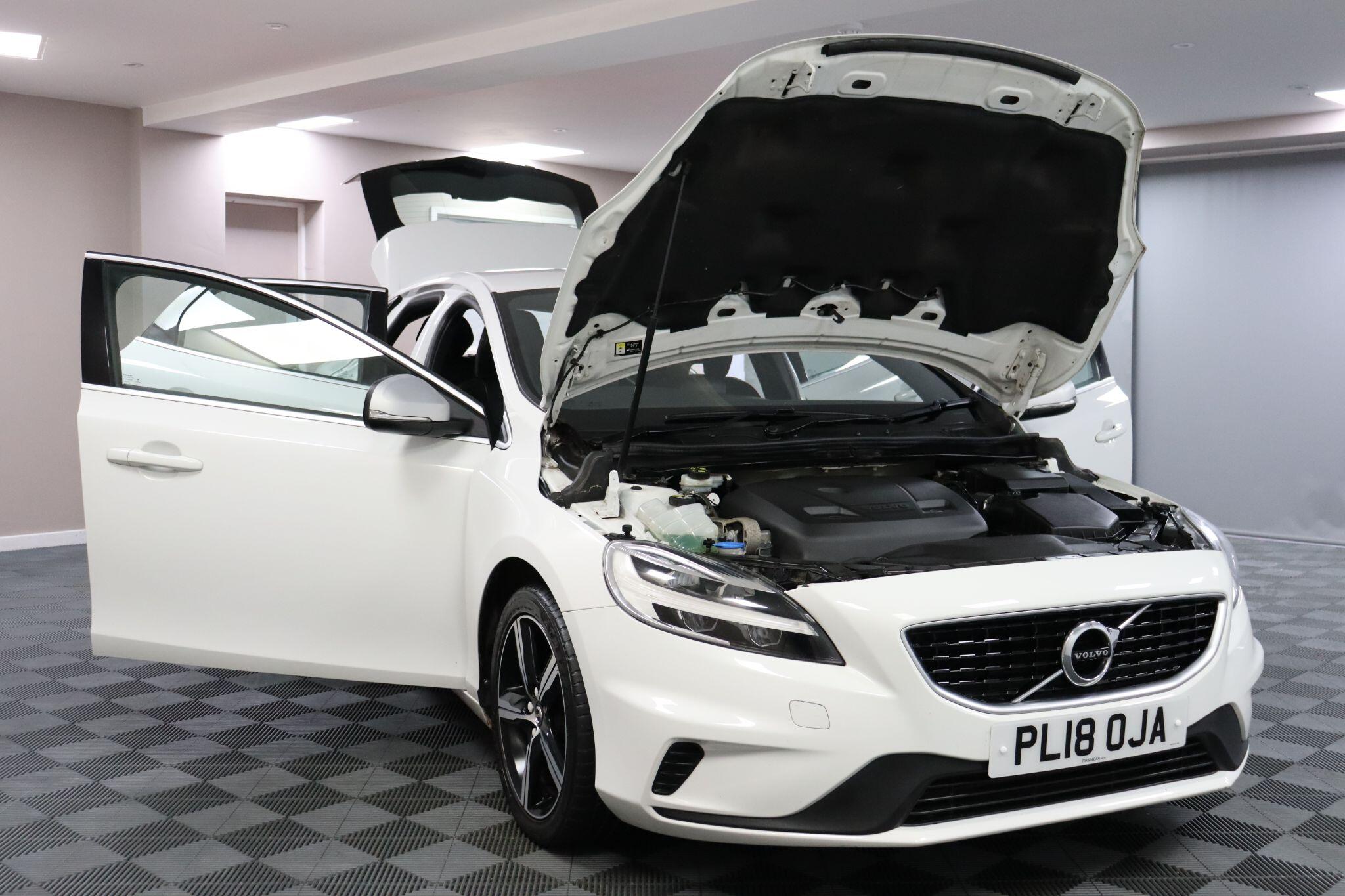 Volvo V40 view 15