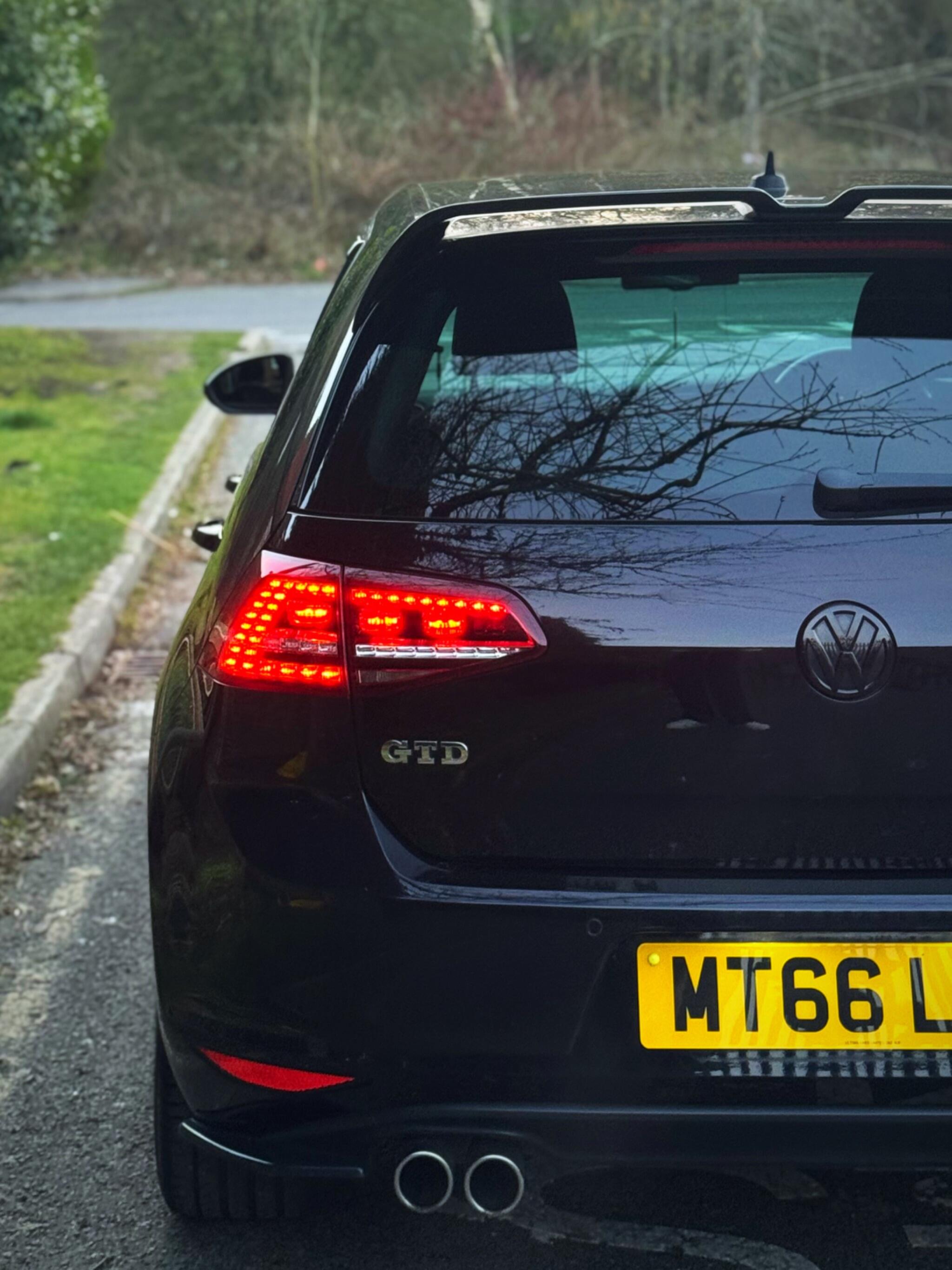 2016 Volkswagen Golf 2.0 TDI BlueMotion Tech GTD DSG Euro 6 (s/s) 5dr image 33