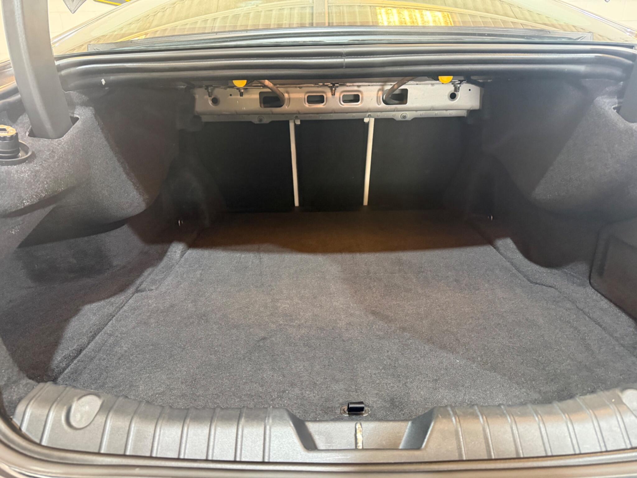 Jaguar XF view 56