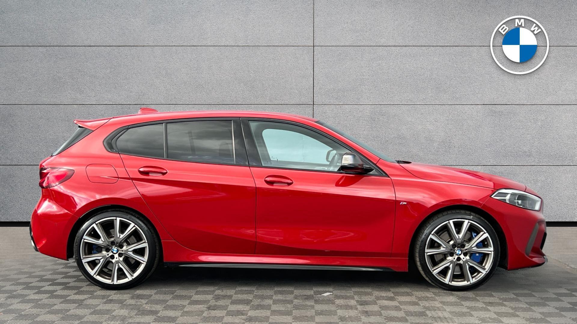 BMW 1 Series view 3