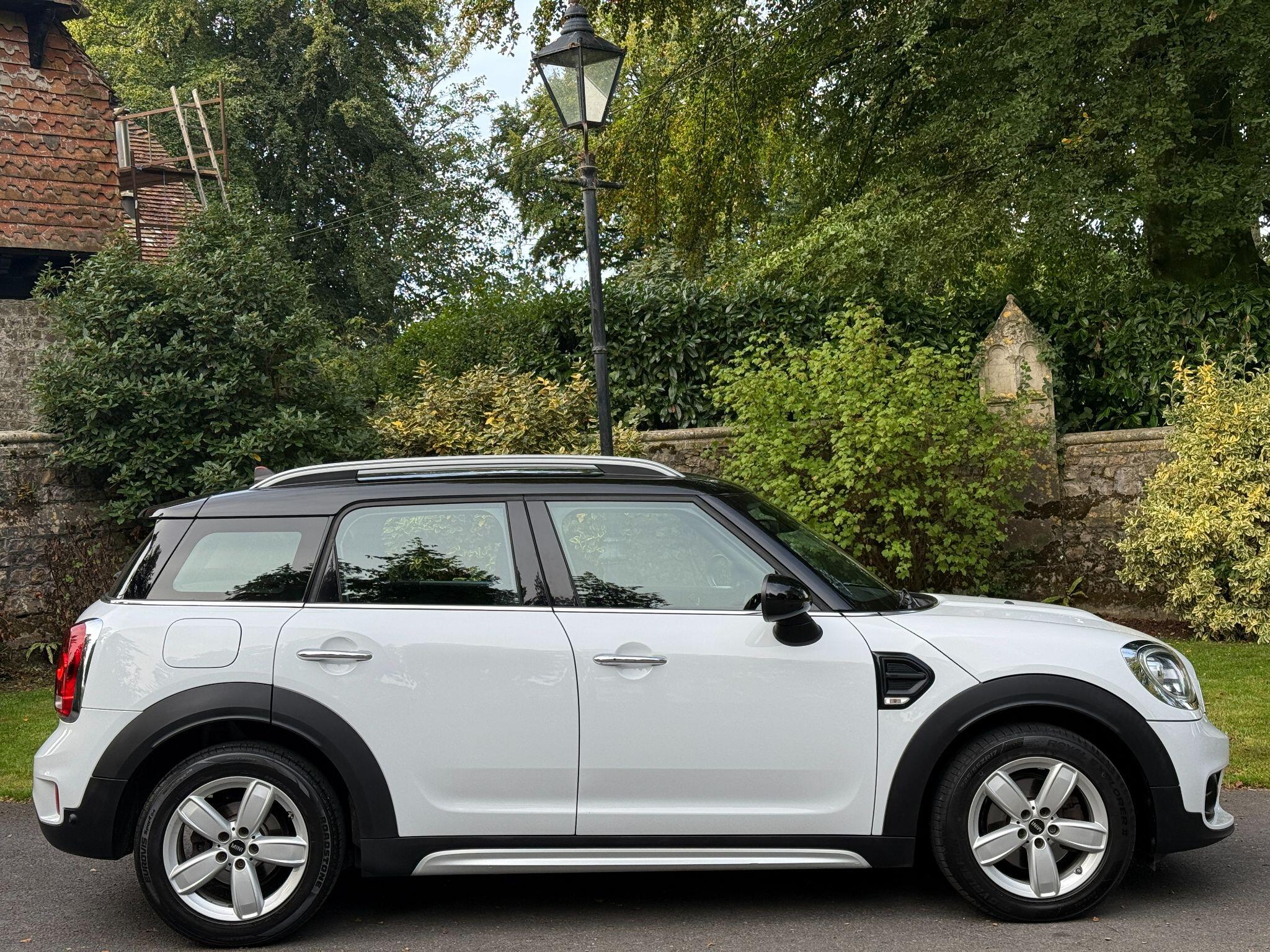 Mini Countryman view 8