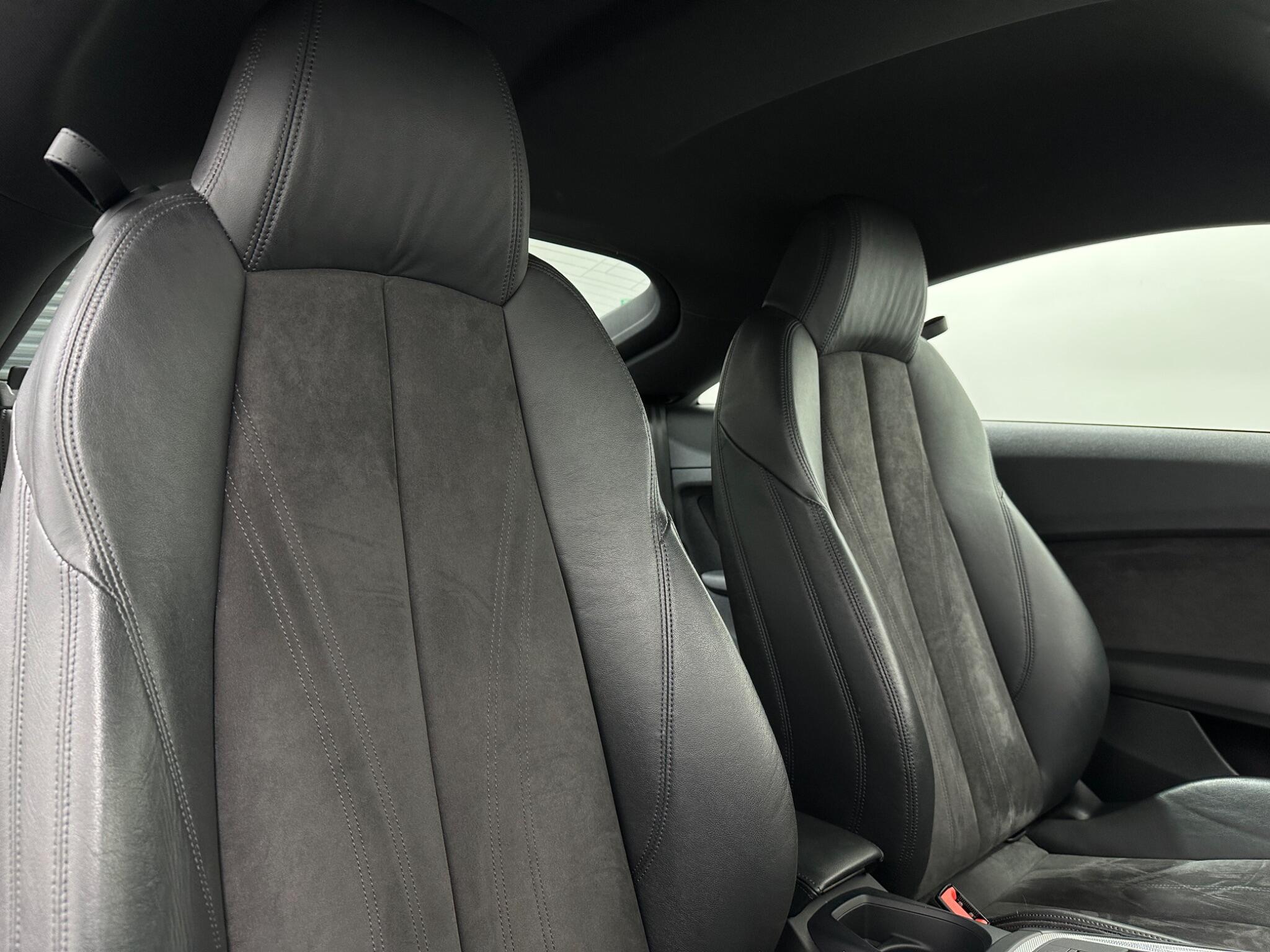 Audi TT view 32