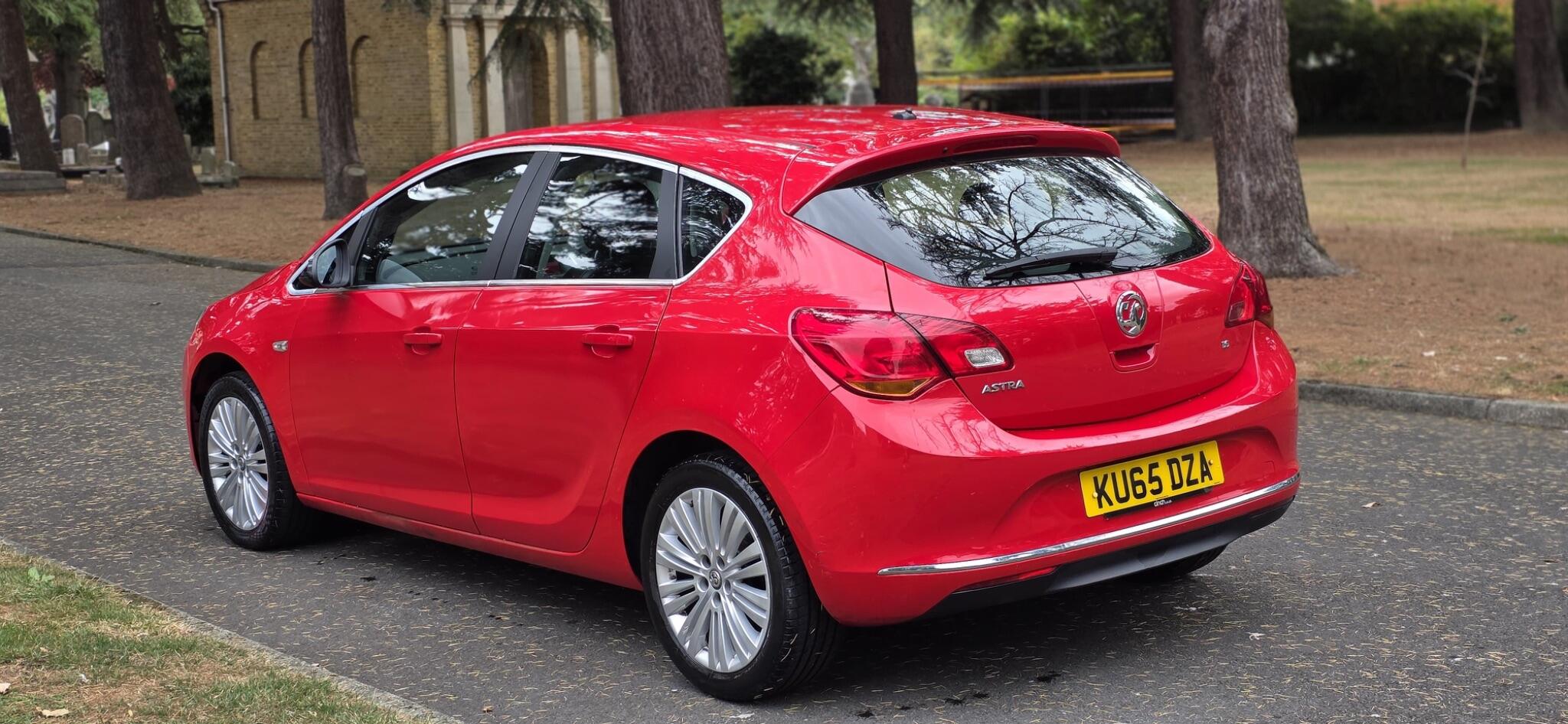 Vauxhall Astra view 18