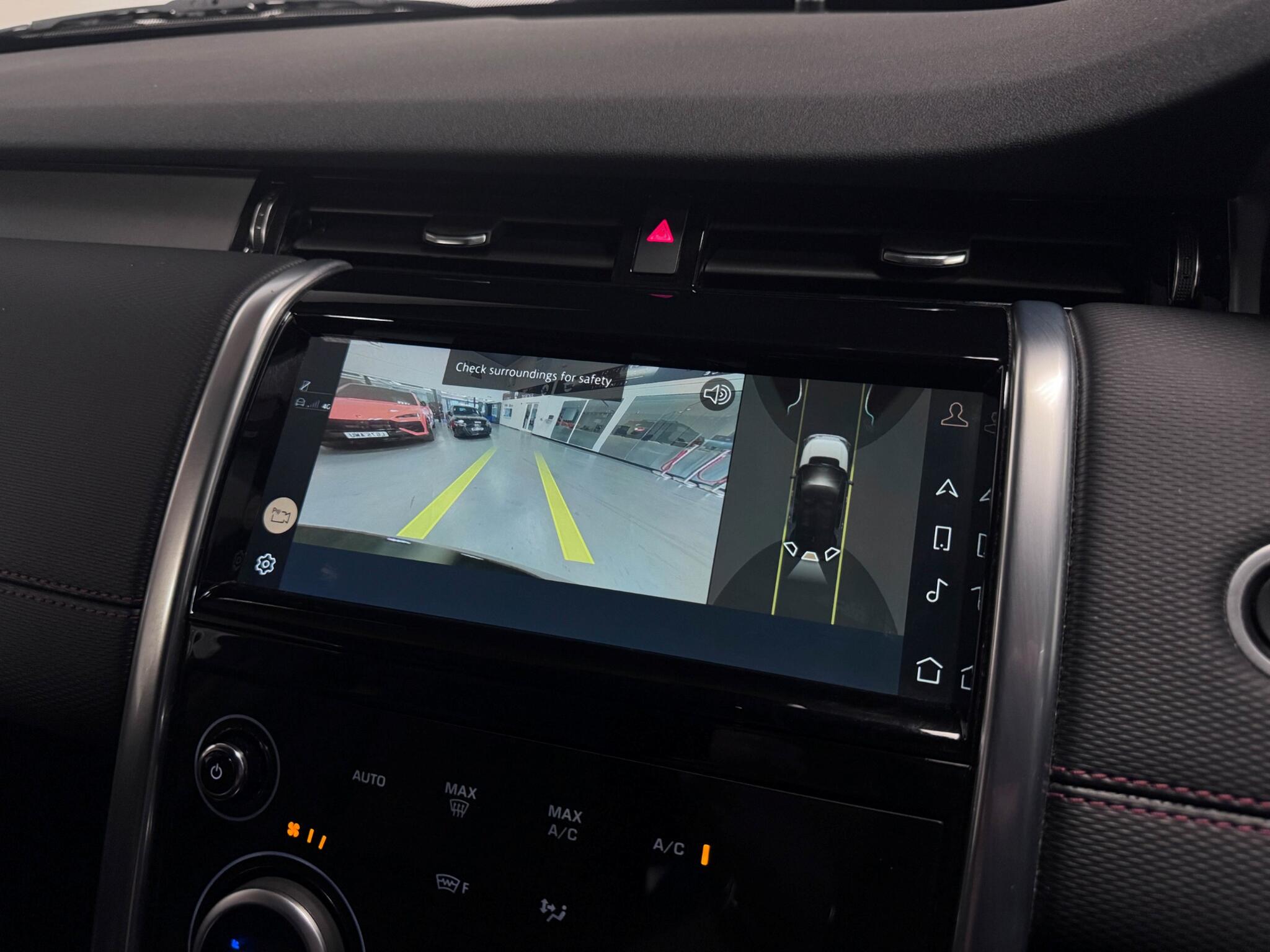 Land Rover Discovery Sport view 41