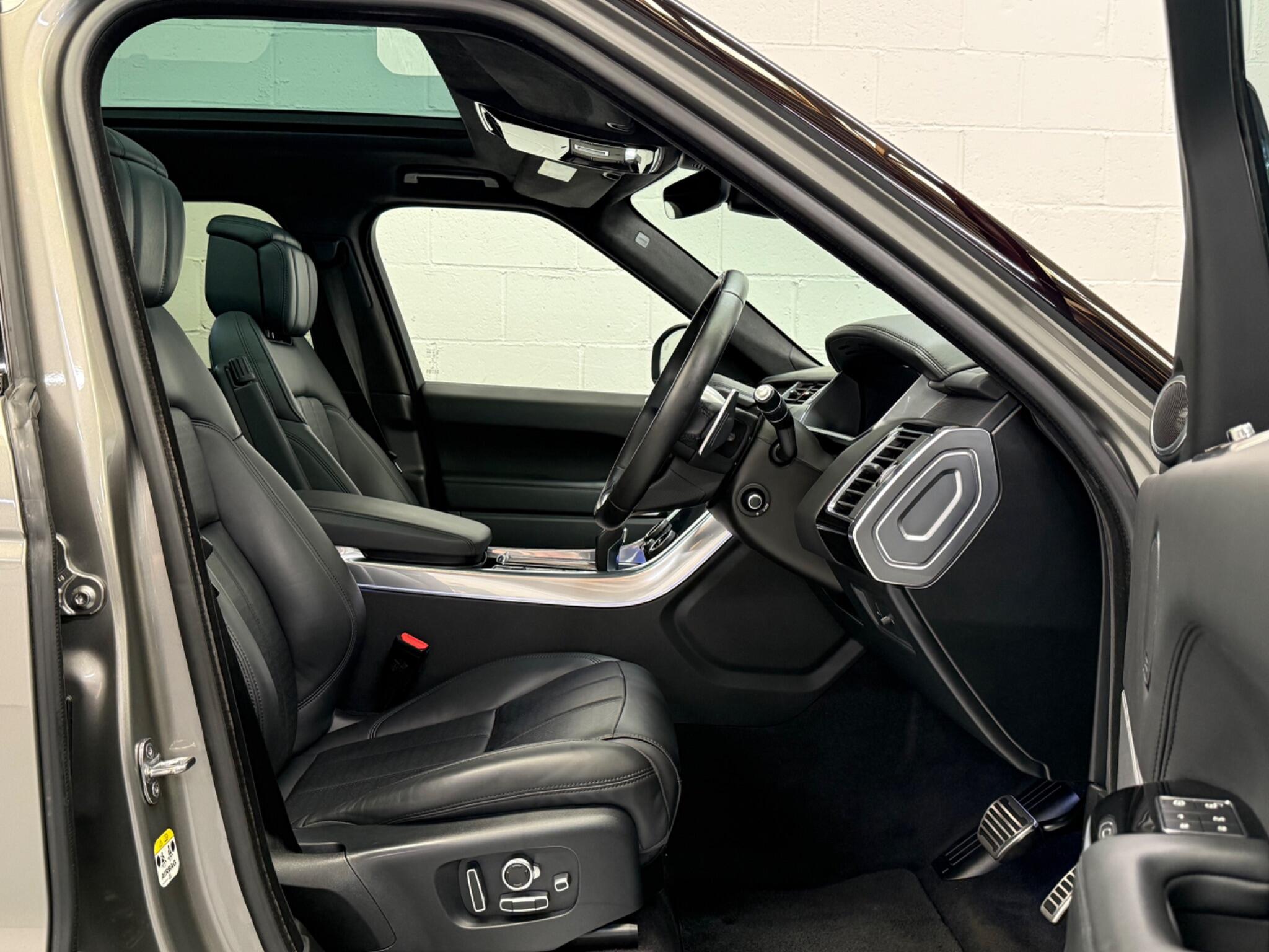 Land Rover Range Rover Sport view 14