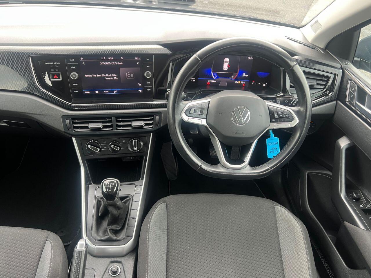 Volkswagen Polo view 6