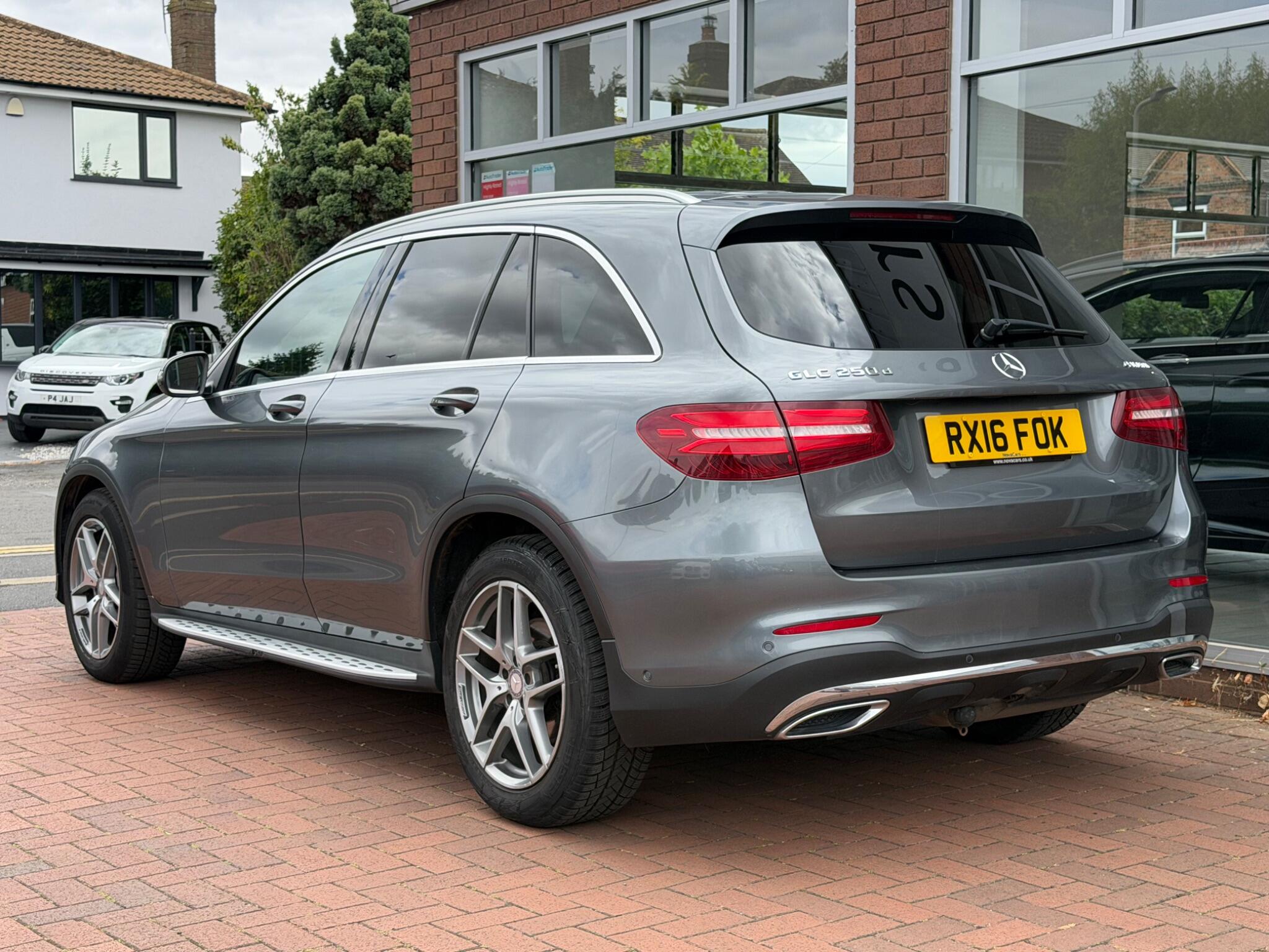 Mercedes-Benz GLC view 5