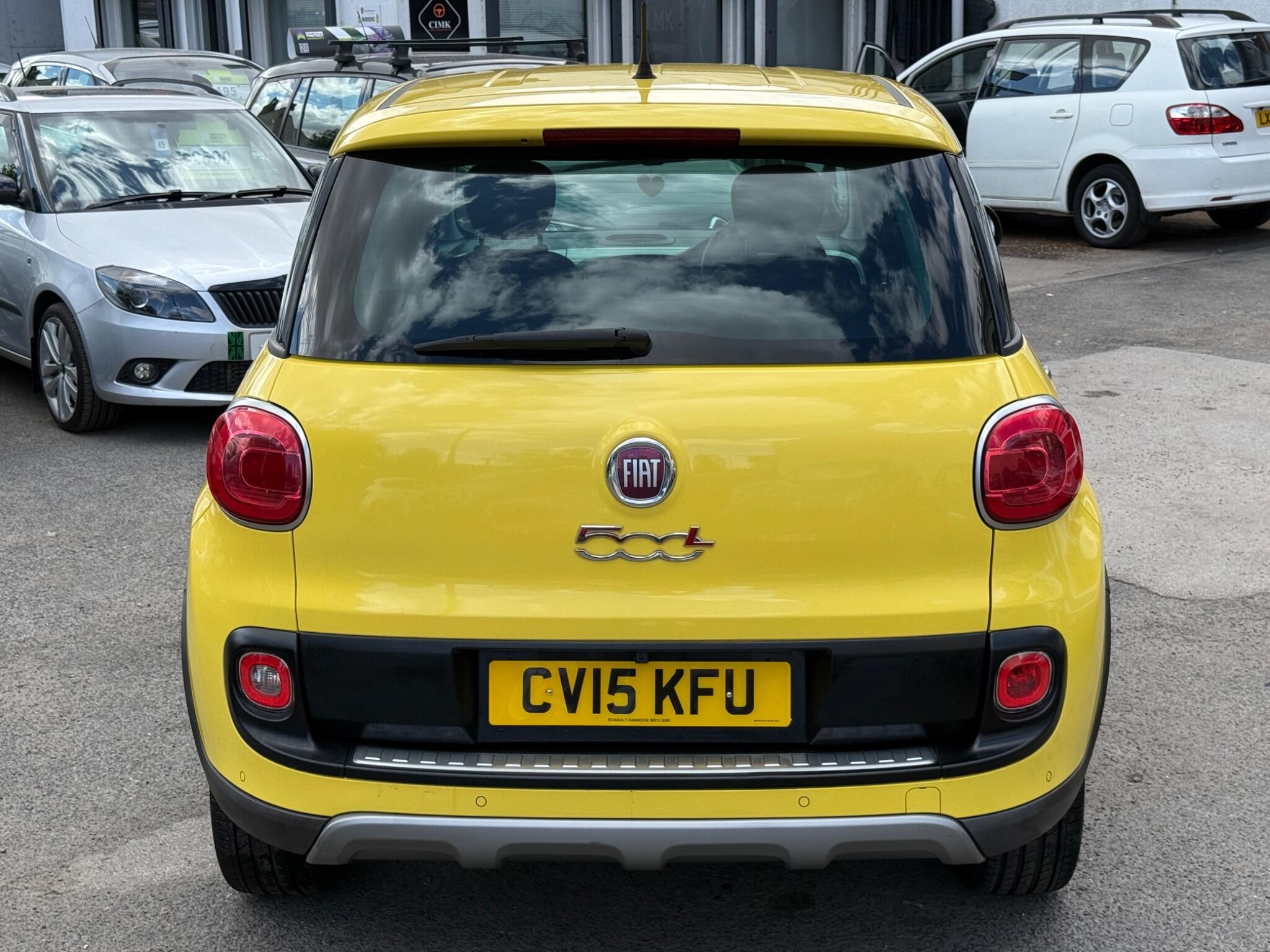 Fiat 500L - Image 16