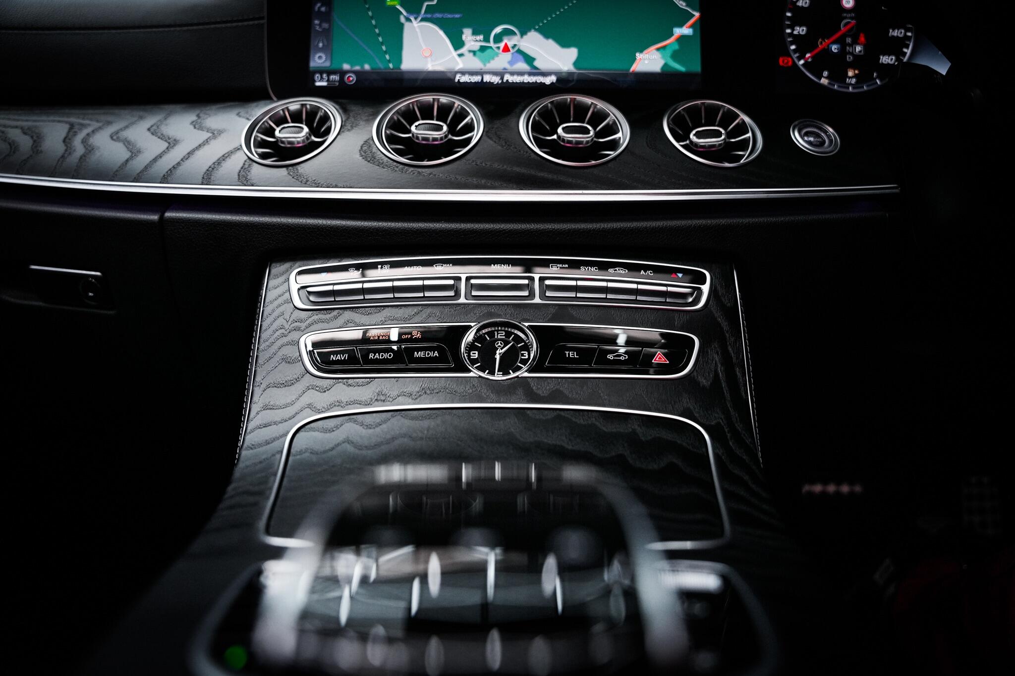 Mercedes-Benz E-Class view 50