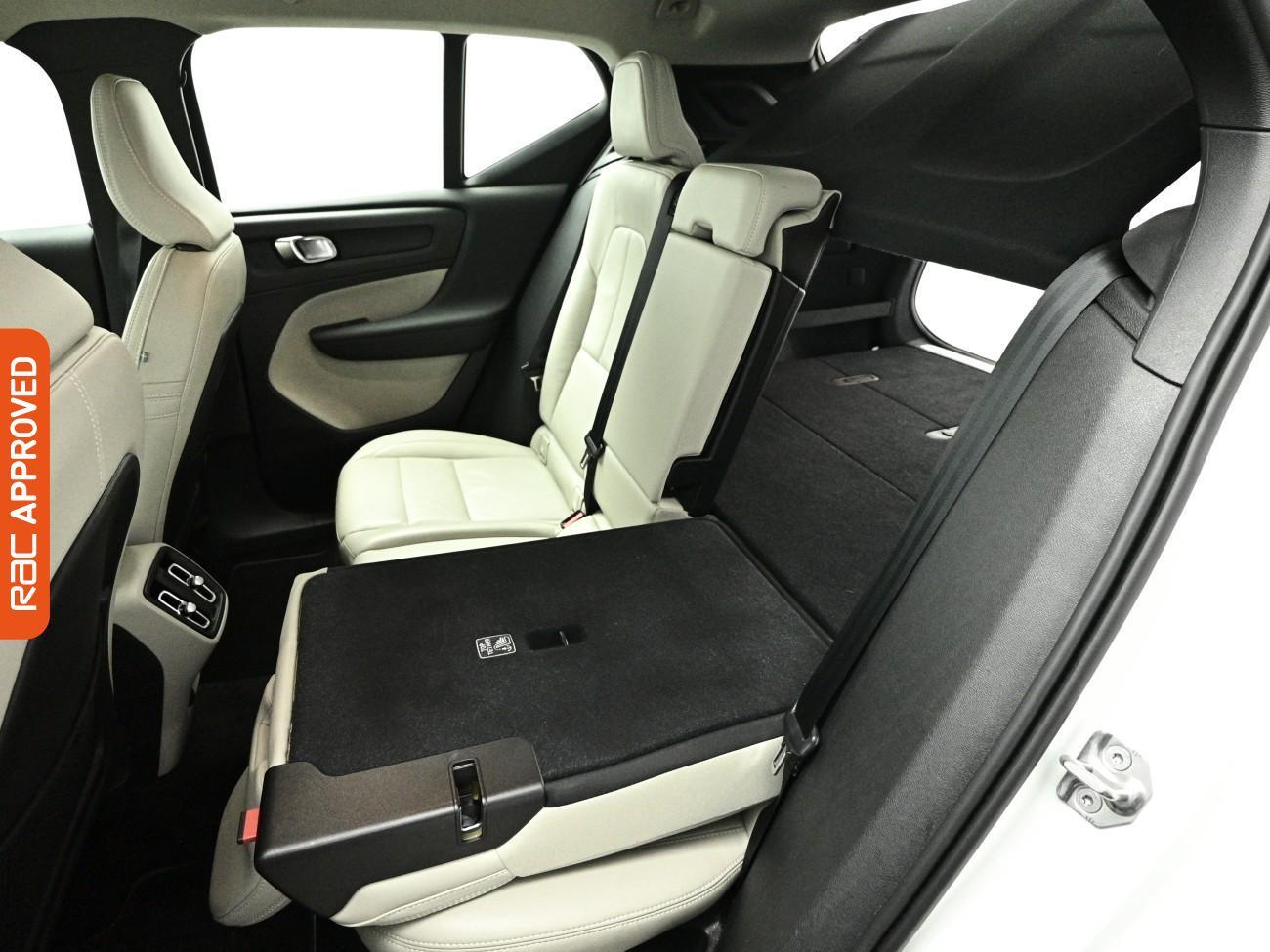 Volvo XC40 view 26