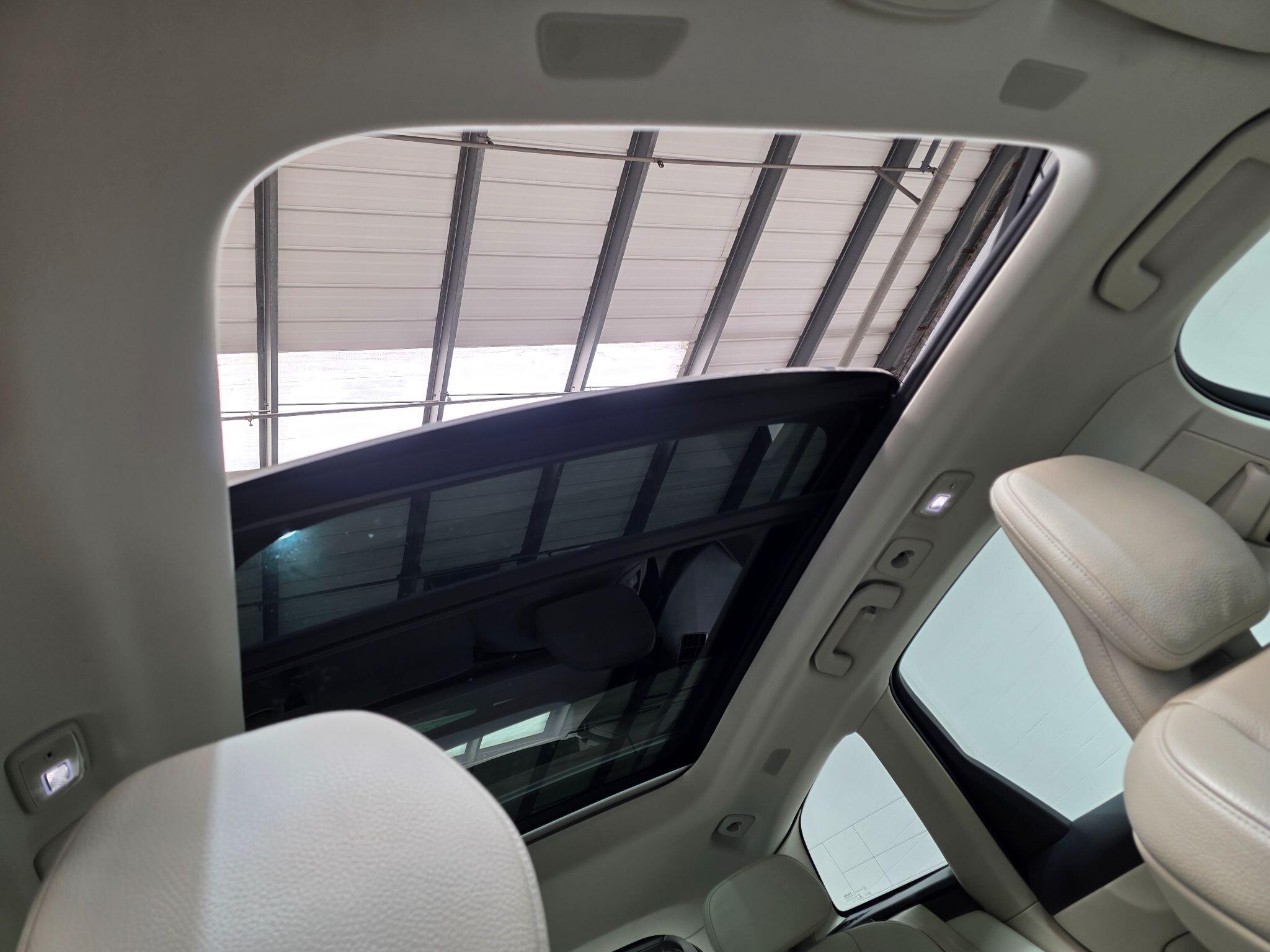 Volvo XC60 view 7