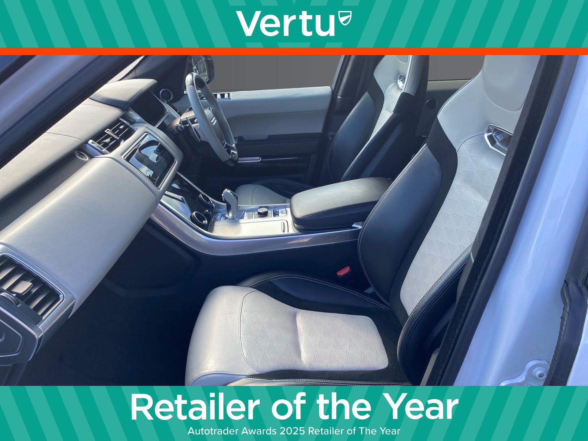Land Rover Range Rover Sport view 3