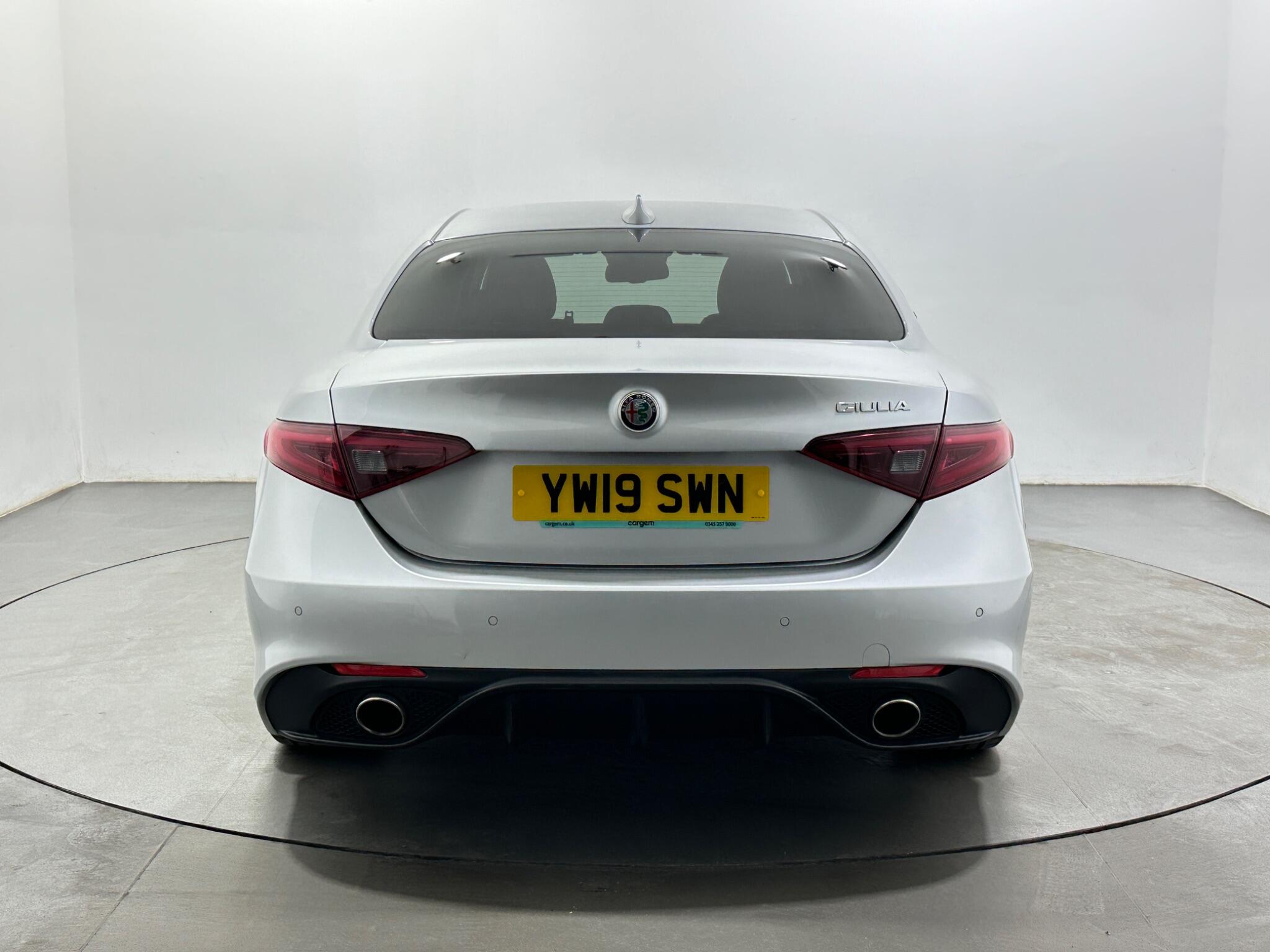 Alfa Romeo Giulia view 7